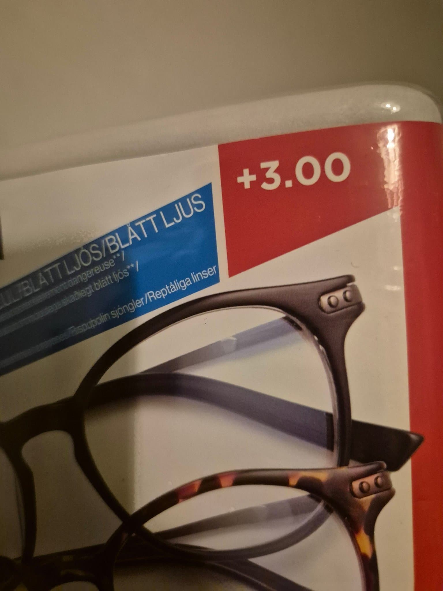 Ny/oanvända! 2-pack Glasögon Foster Grant +3.00 fodral