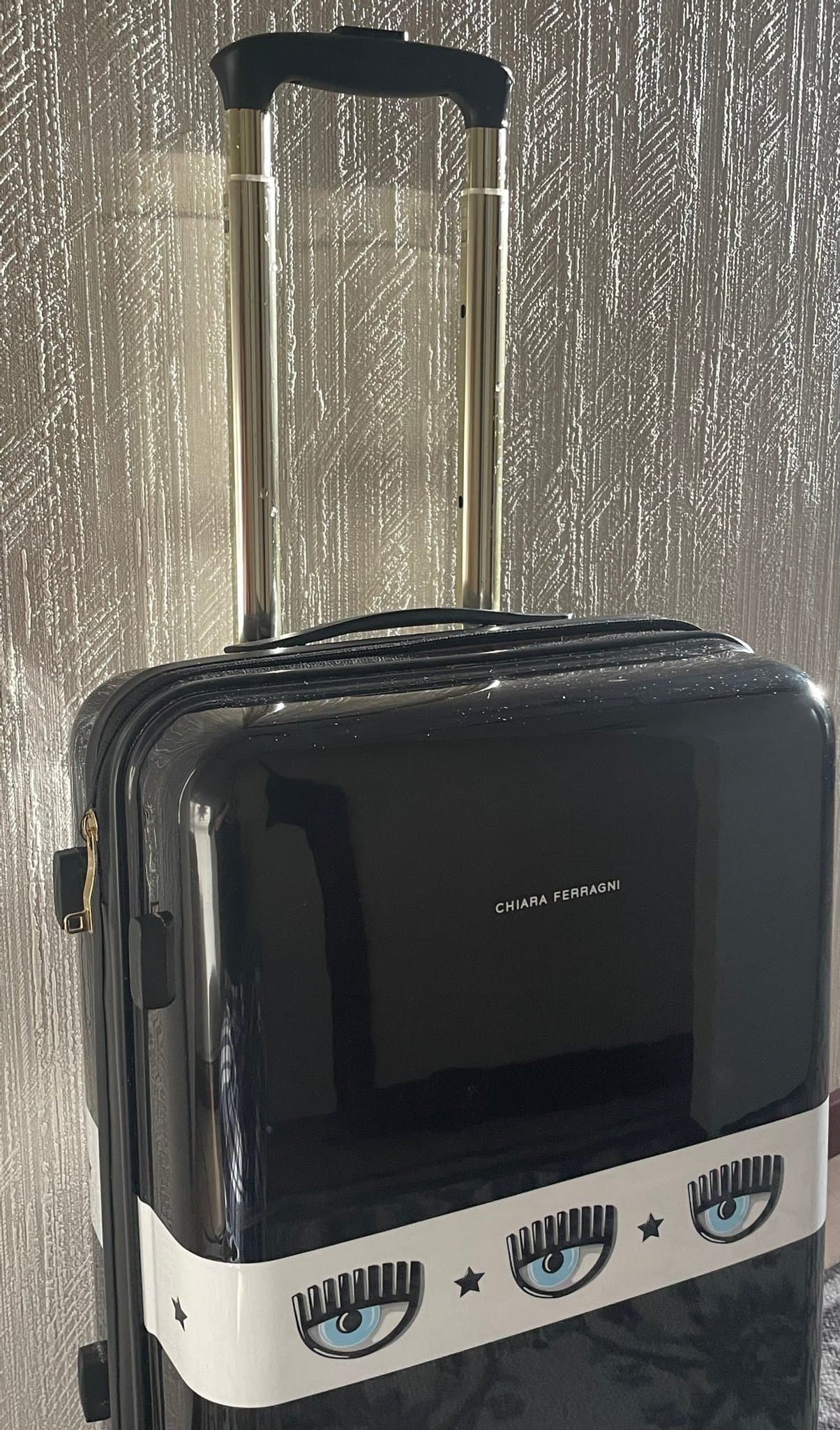 Trendiga Chiara Ferragni kabinväska. Lätt & smidig.