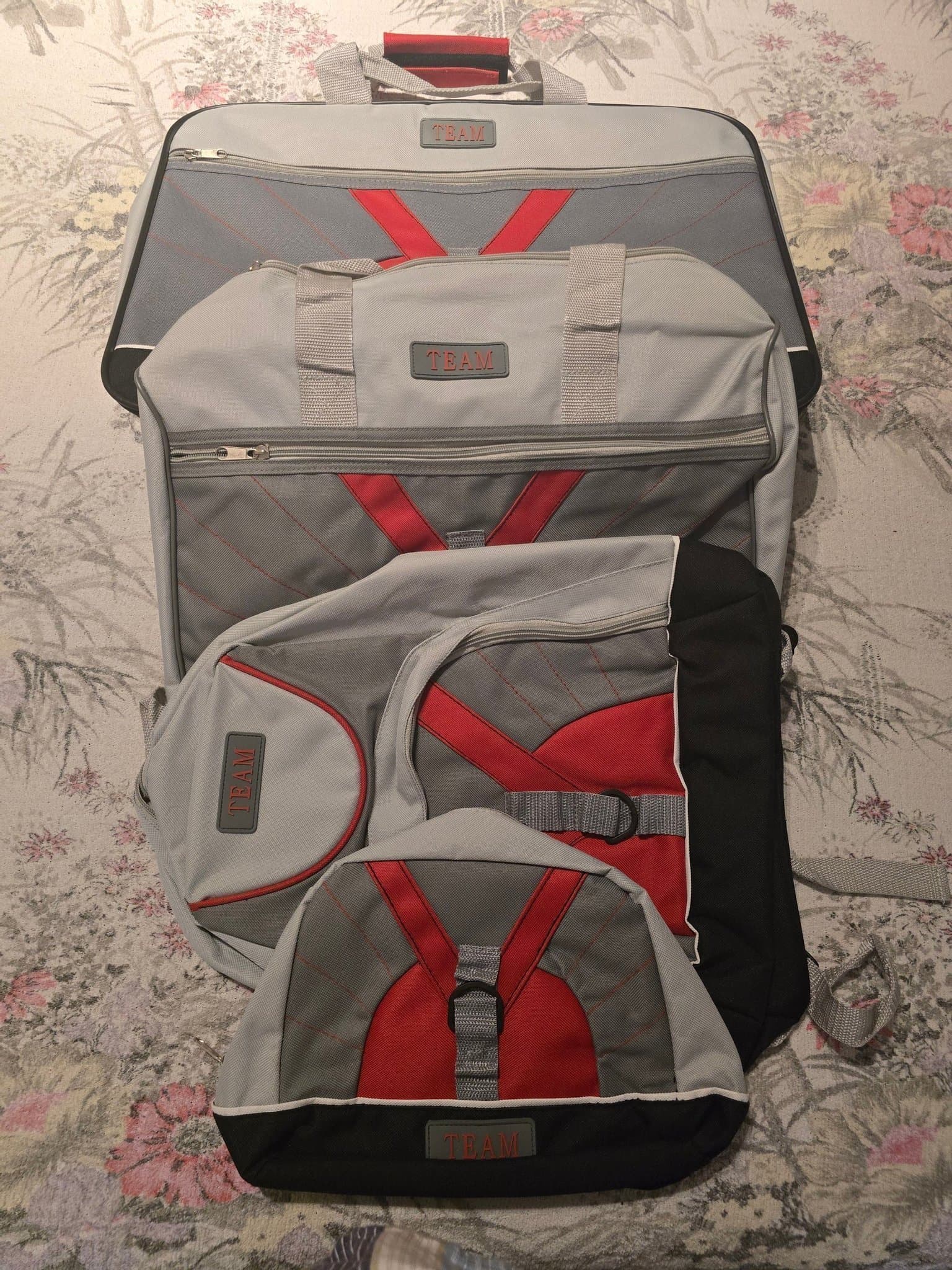 Väskset - 4 delar - Grå, Röd, Svart