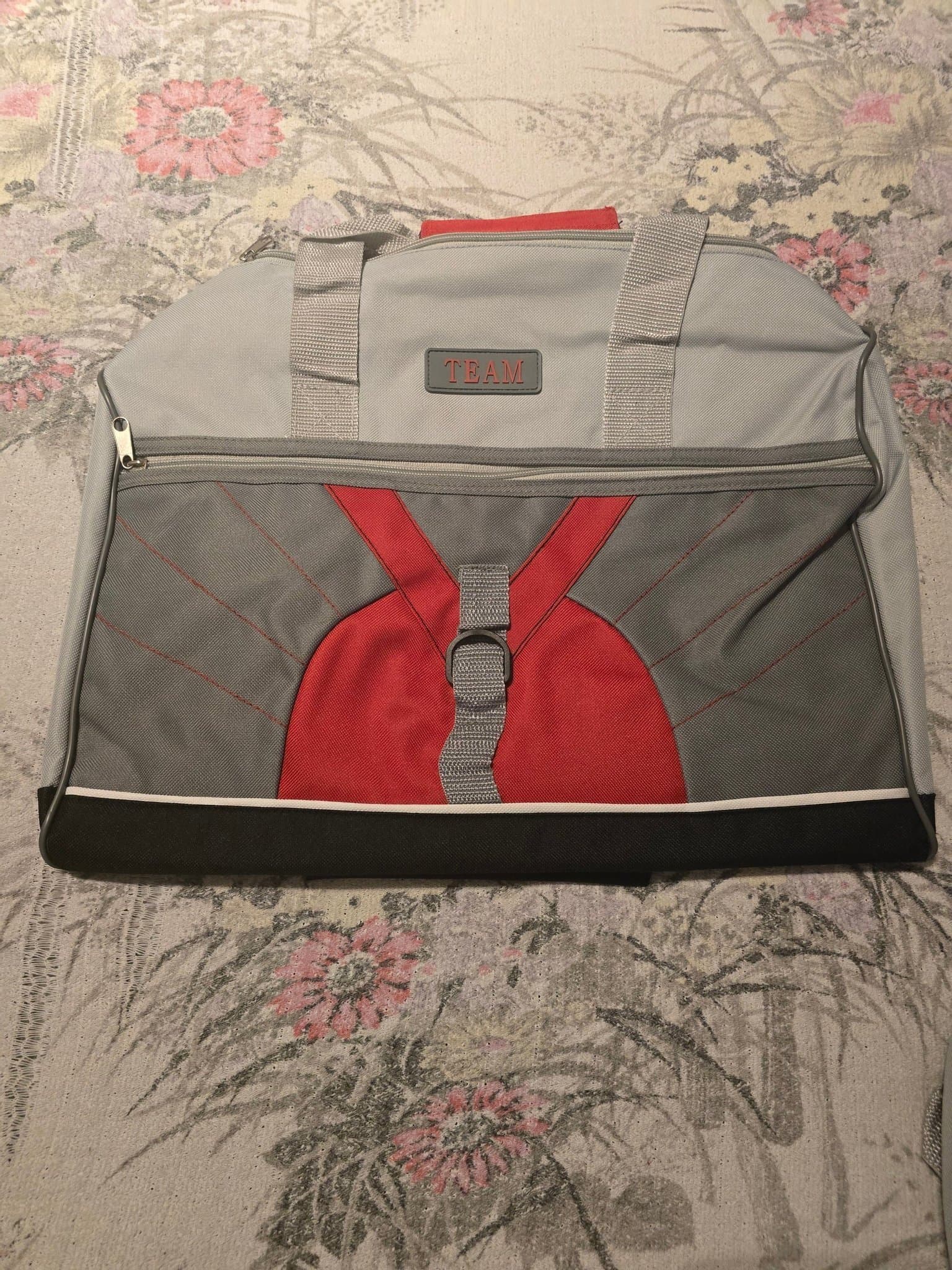 Väskset - 4 delar - Grå, Röd, Svart