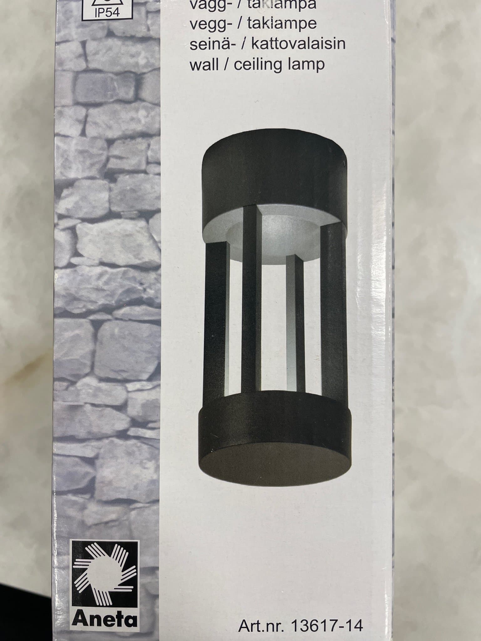 Aneta Vägg- / Taklampa, Svart, IP54