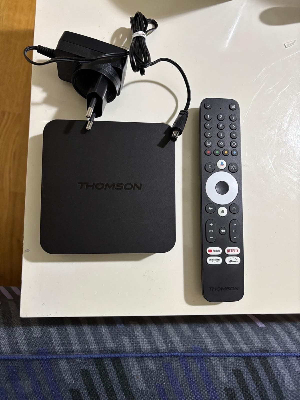 Thomson Android TV Box med fjärrkontroll