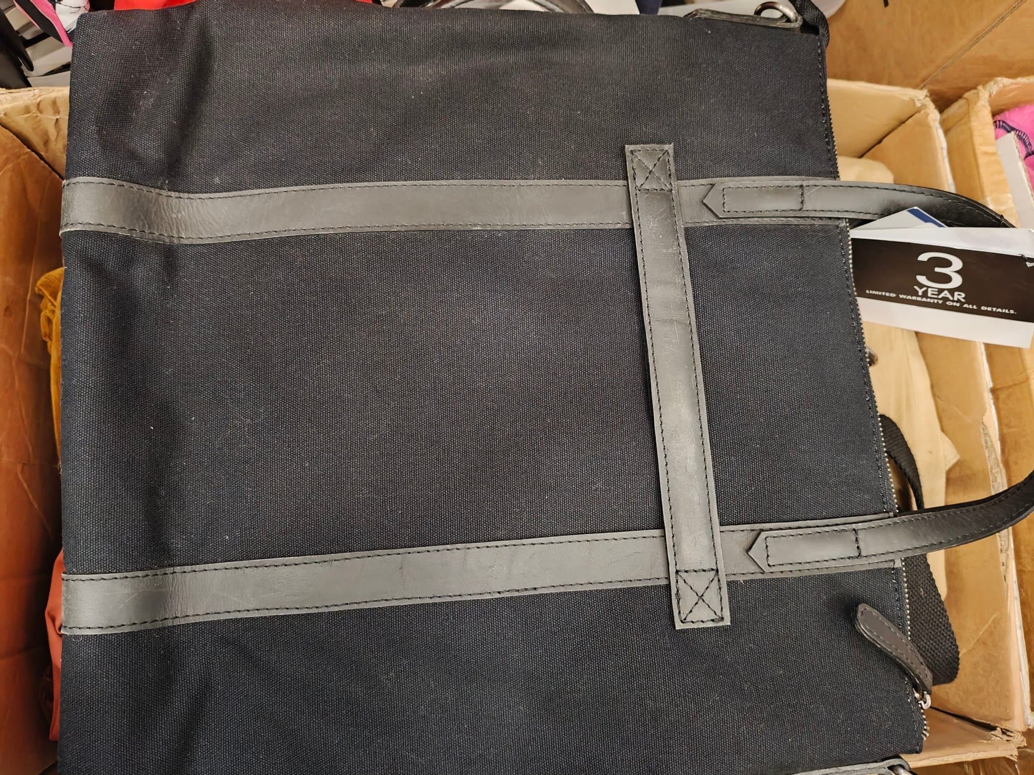 Springfield Väskset - Svart . Svarta väskor. NWT