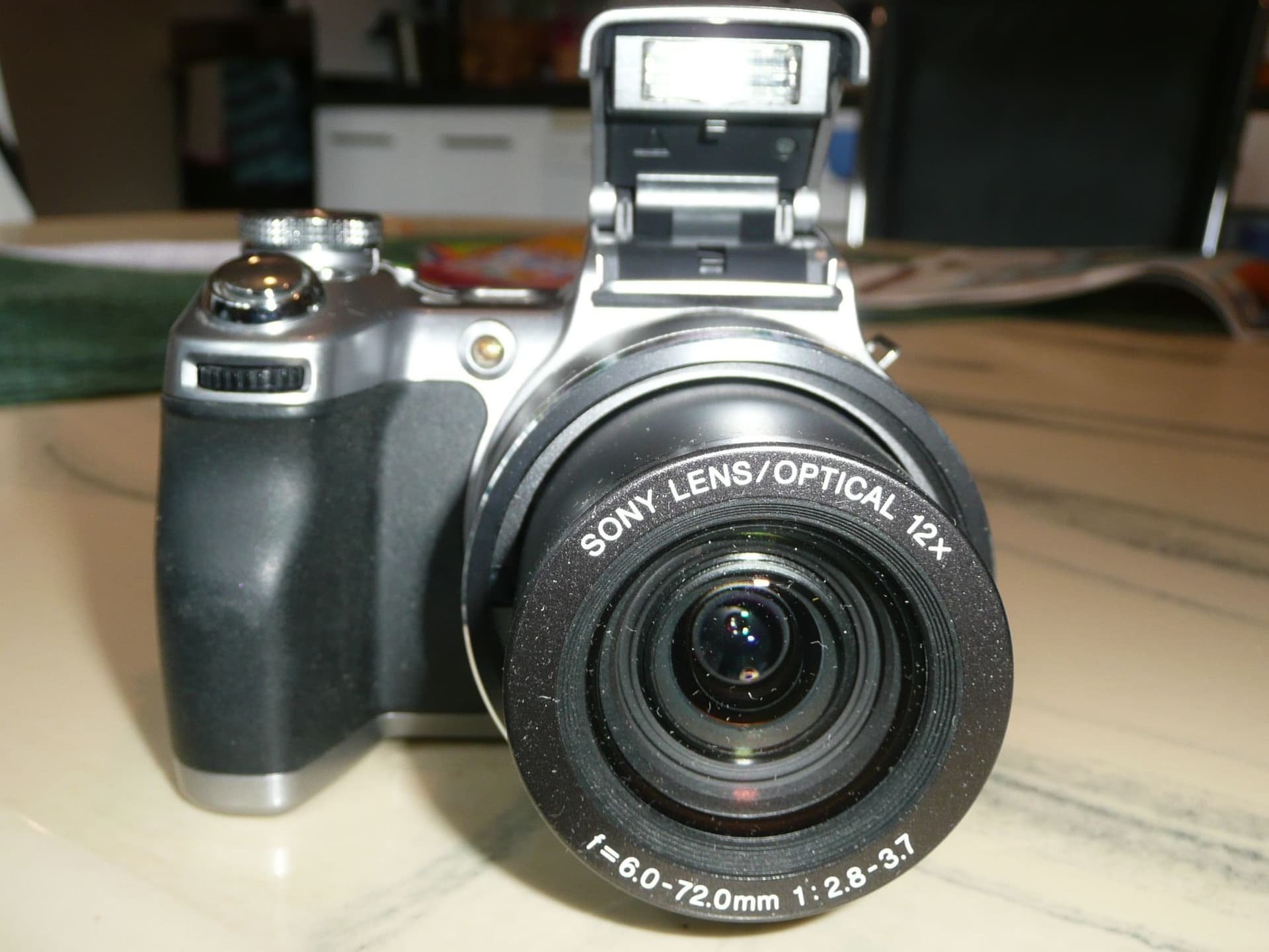 Sony Digitalkamera Cybershot DSC-H1 Optisk zoom 12 x