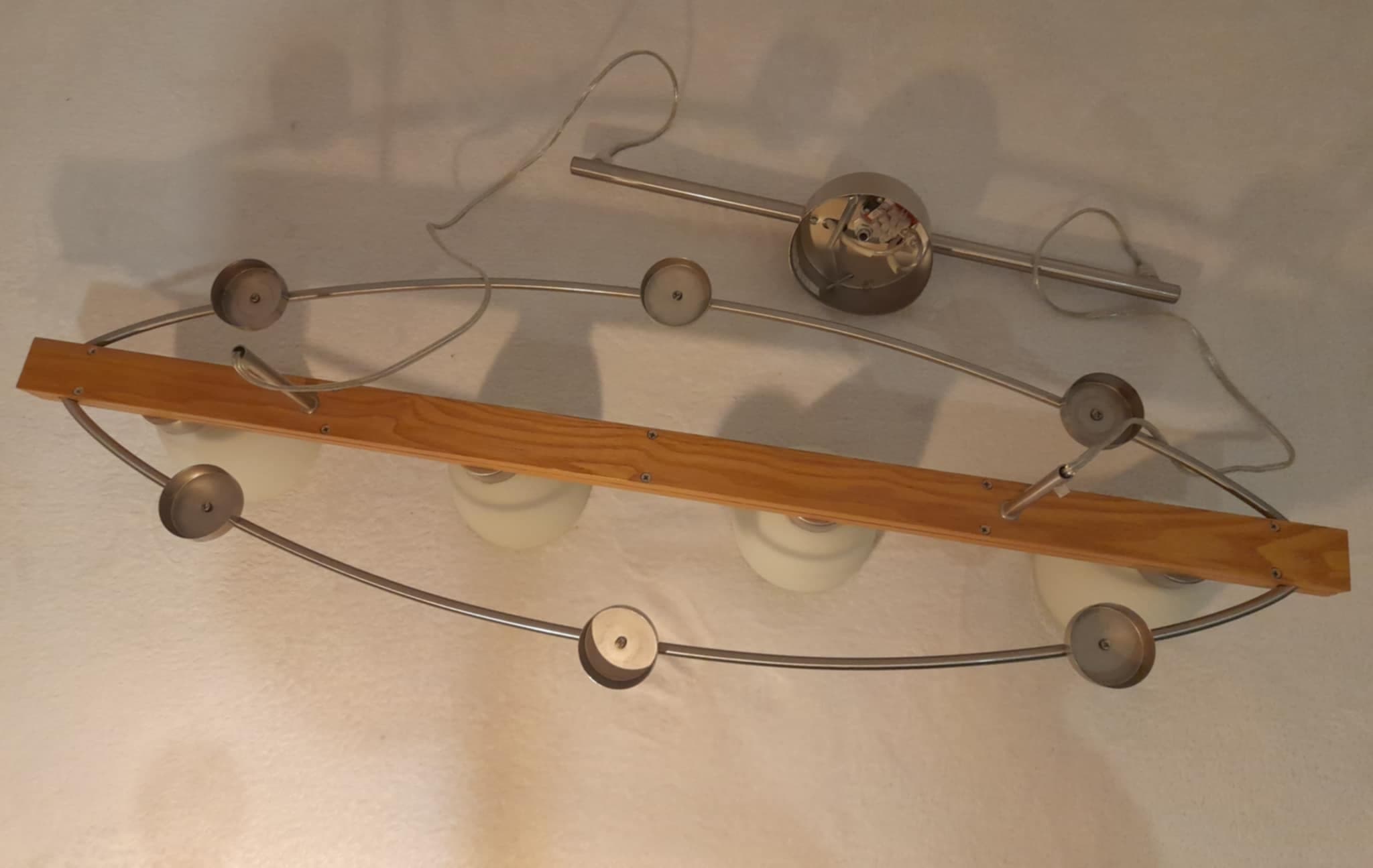Taklampa Cottex T1684, längd 90 cm och metall med 4 ljuskällor