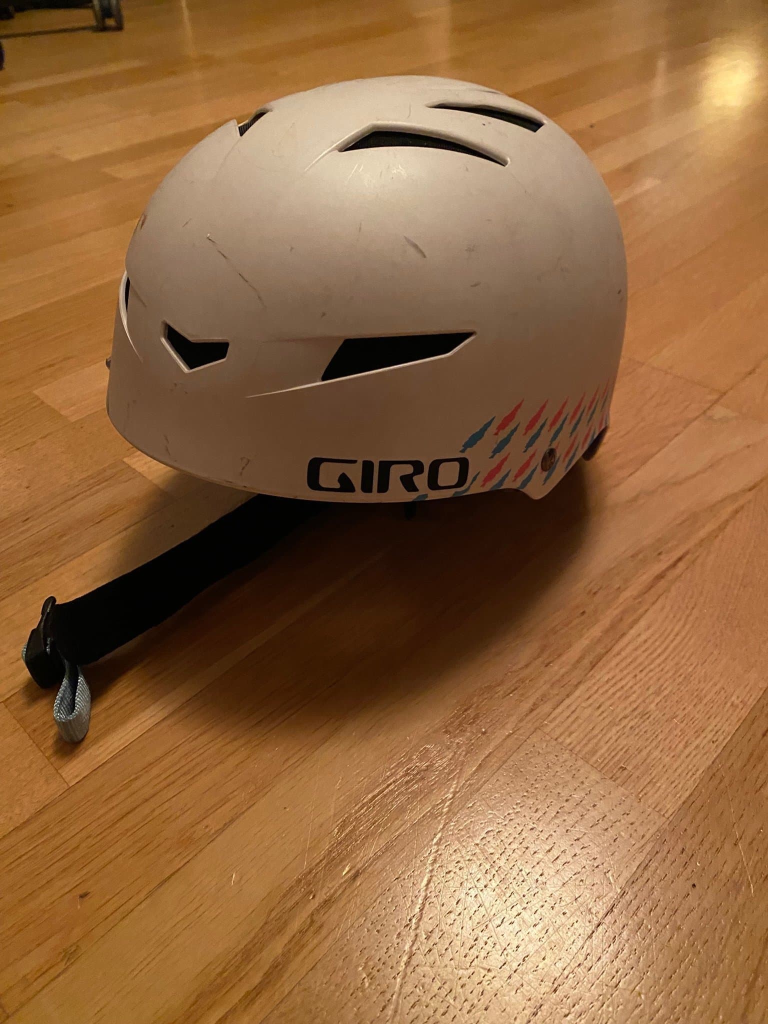 Giro Skidhjälm storlek 55,5-59 cm