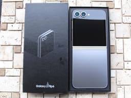 Samsung Galaxy Z Flip 6 5G 12/256GB-Olåst