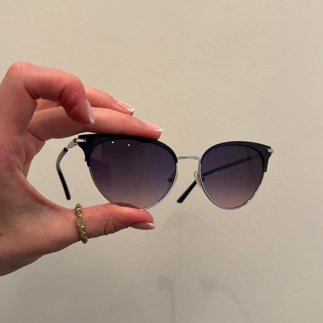 Calvin Klein solglasögon CK19309S