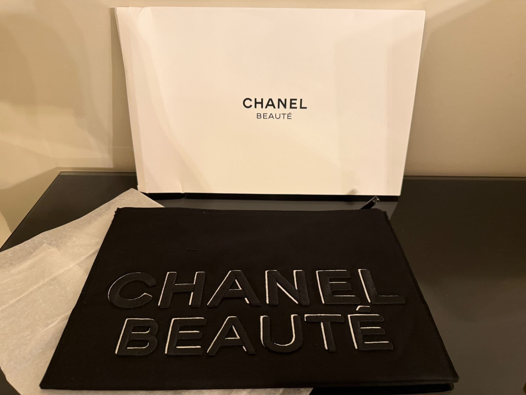 Exklusiv Chanel Beauté necessär/clutch – Helt ny & oanvänd