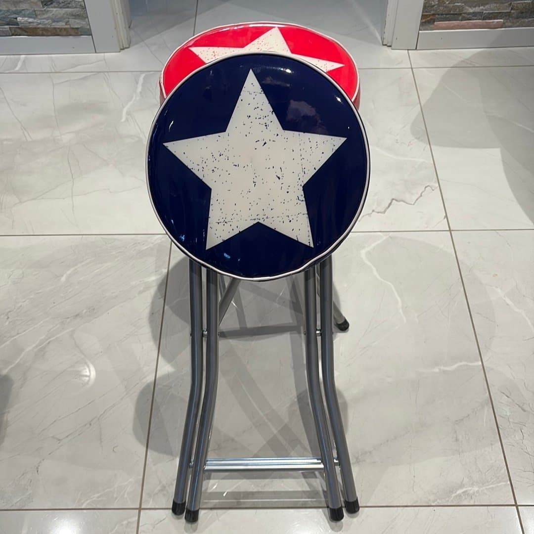 Fällbara pallar med stjärnmotiv