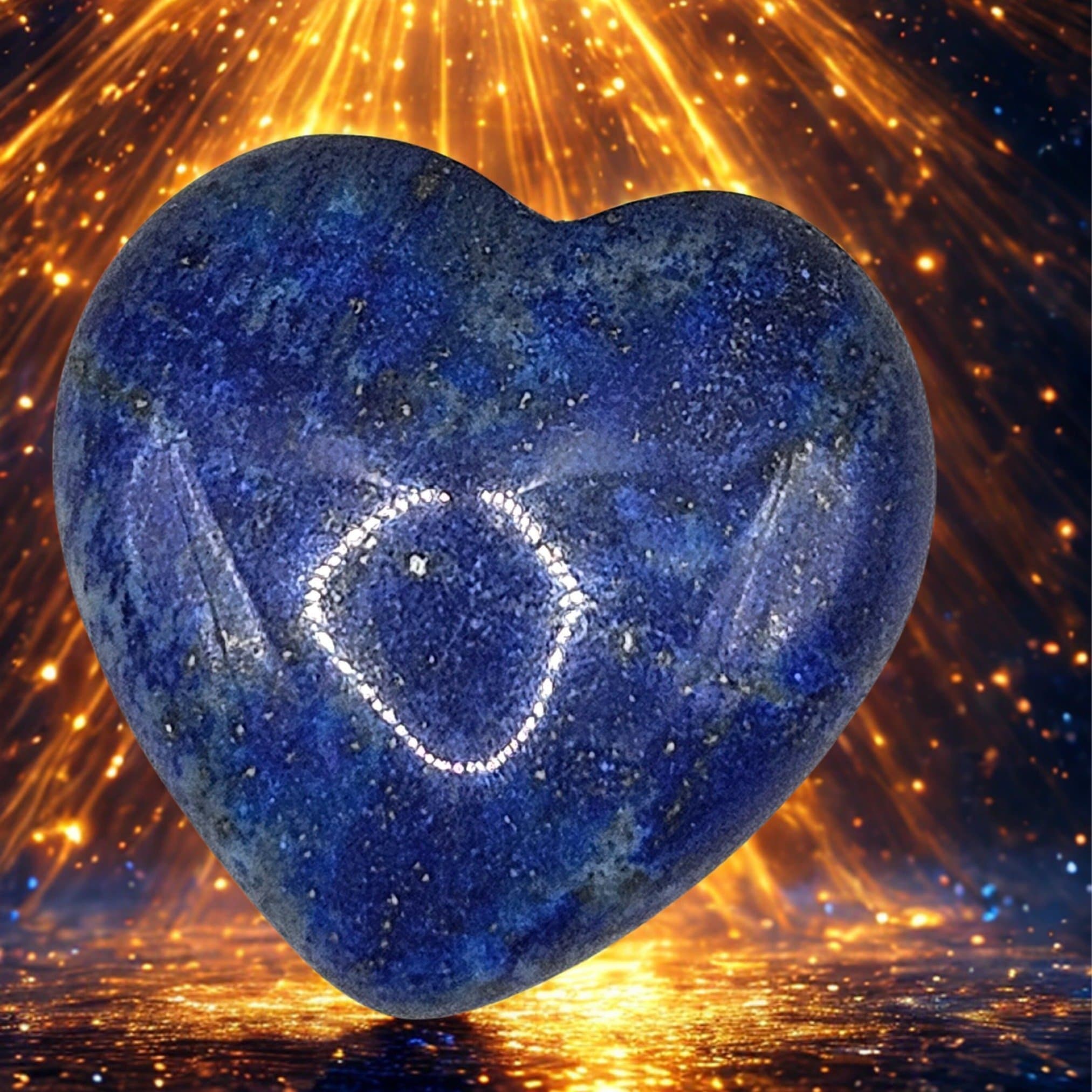 Visdomshjärta i lapis lazuli – extra bulligt 30x15 mm