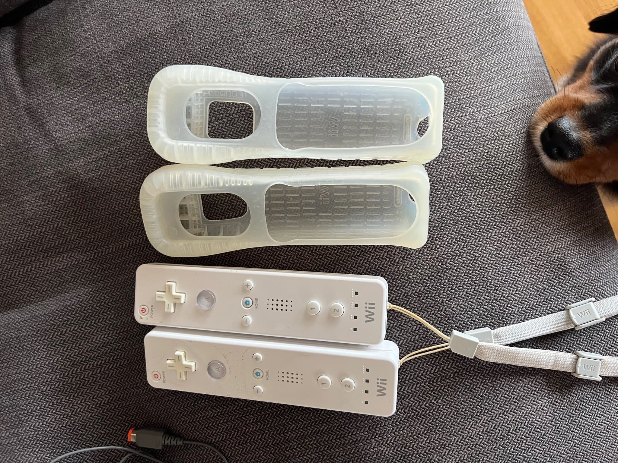 Nintendo Wii konsol med två kontroller