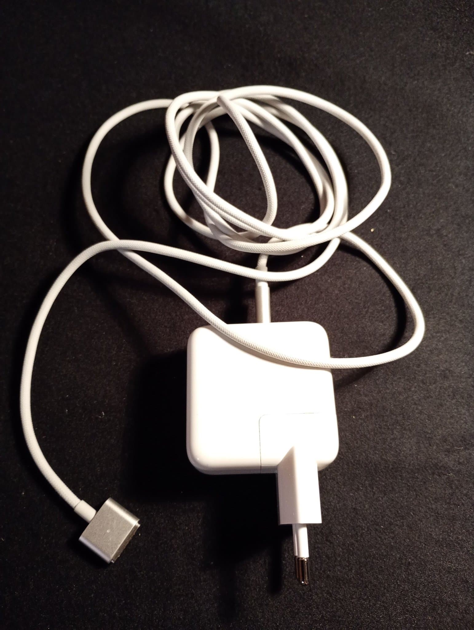 Apple 35W USB-C Laddare + MagSafe 3 kabel – Original