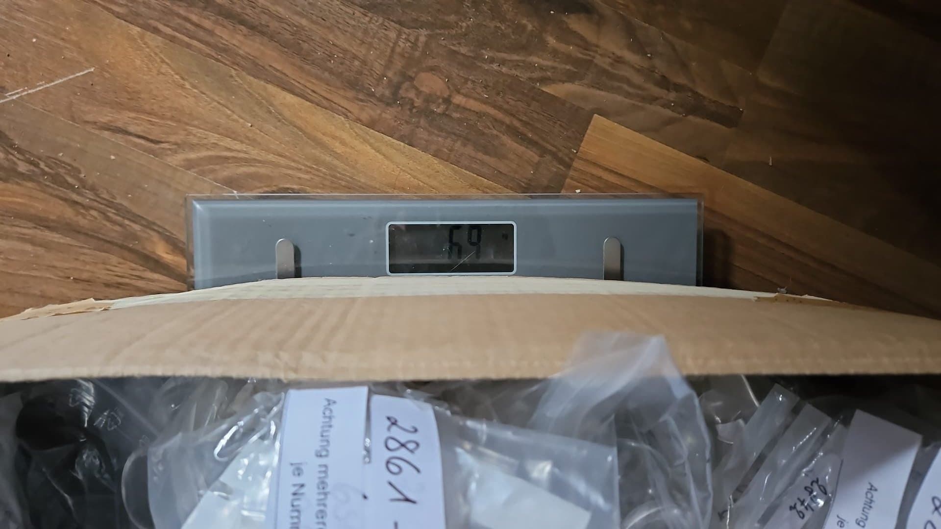 Smyckestillbehör XXL (6,9 kg) – Kartong 20 – 150+ delar – Pärlor & Cabochons