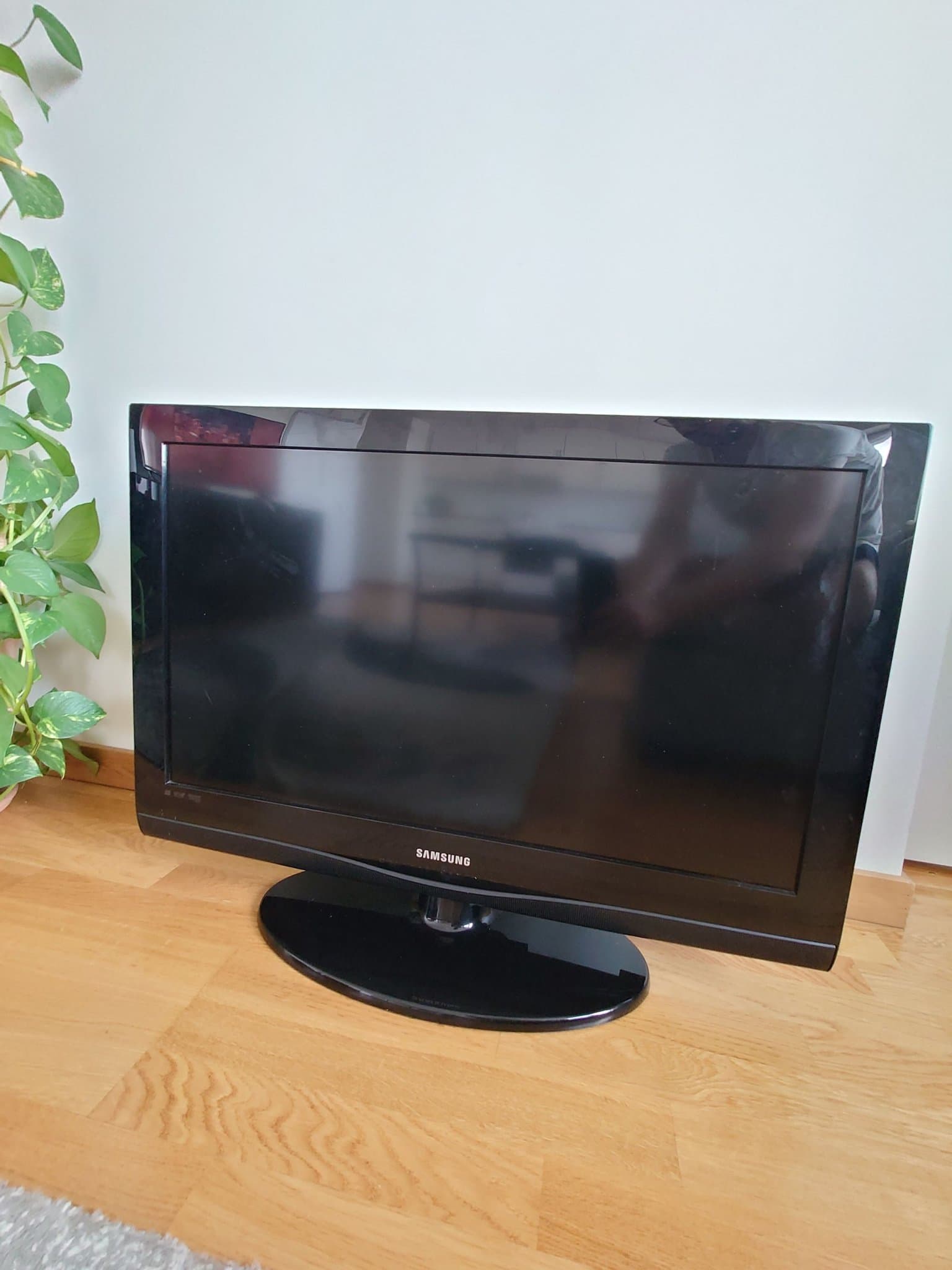 Samsung TV "32"