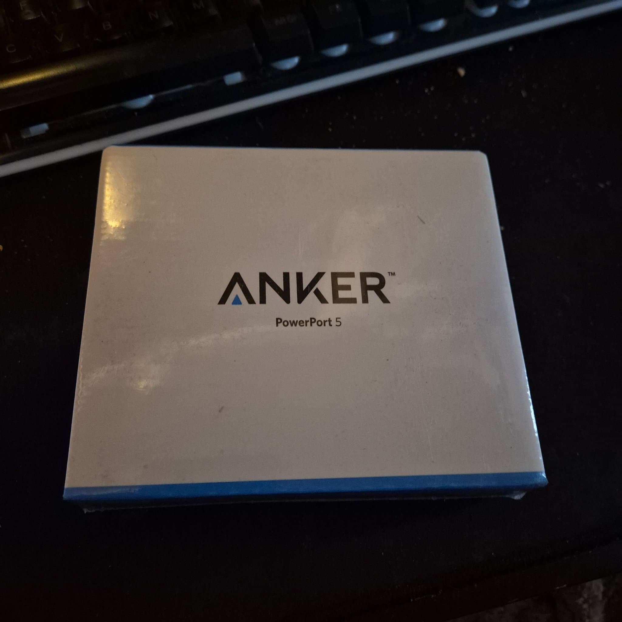 Anker PowerPort 5 mobilladdare med 5 uttag (2)