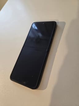 Samsung Galaxy Z Flip 7 FE med tillbehör