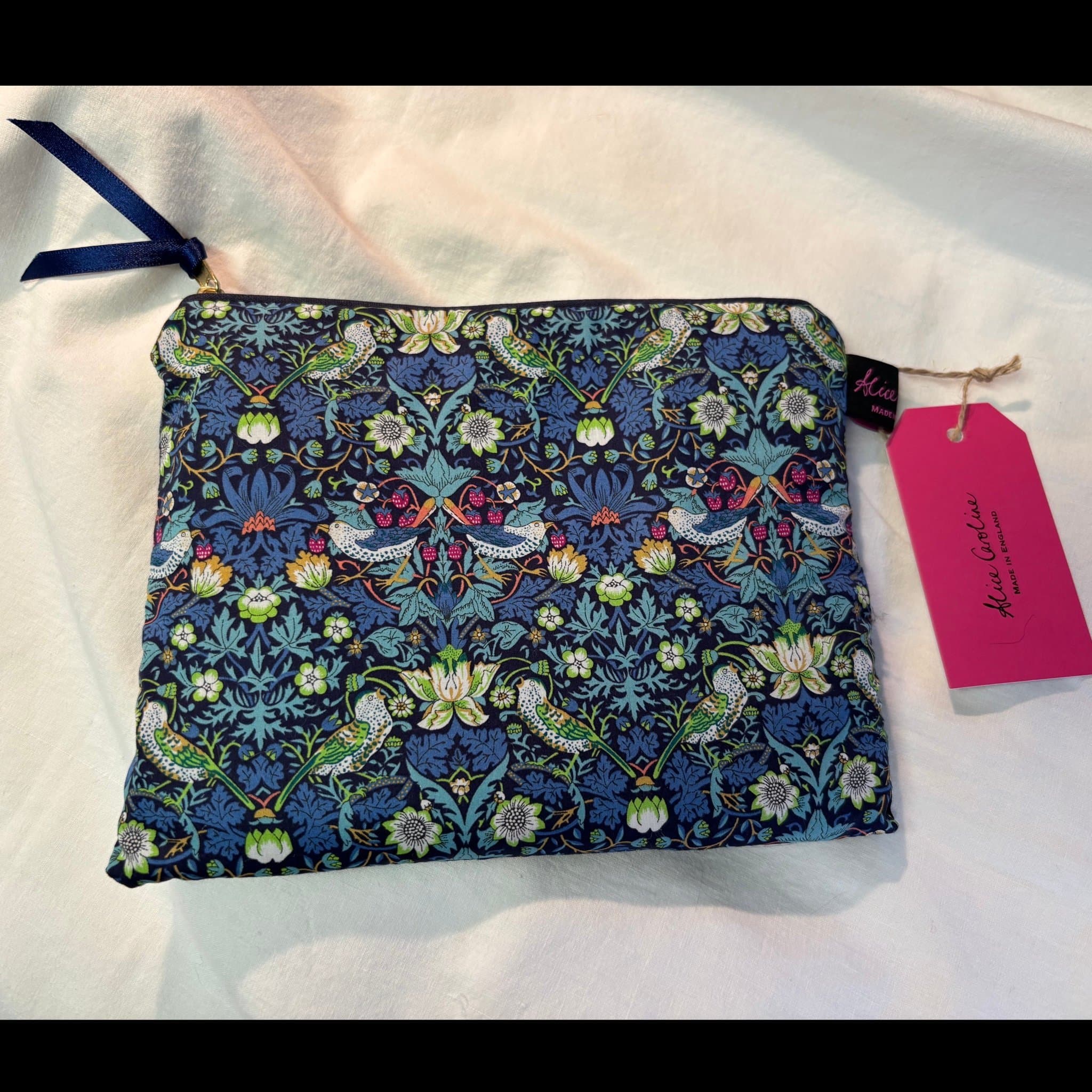 Liberty London Strawberry Thief William Morris väska sminkväska