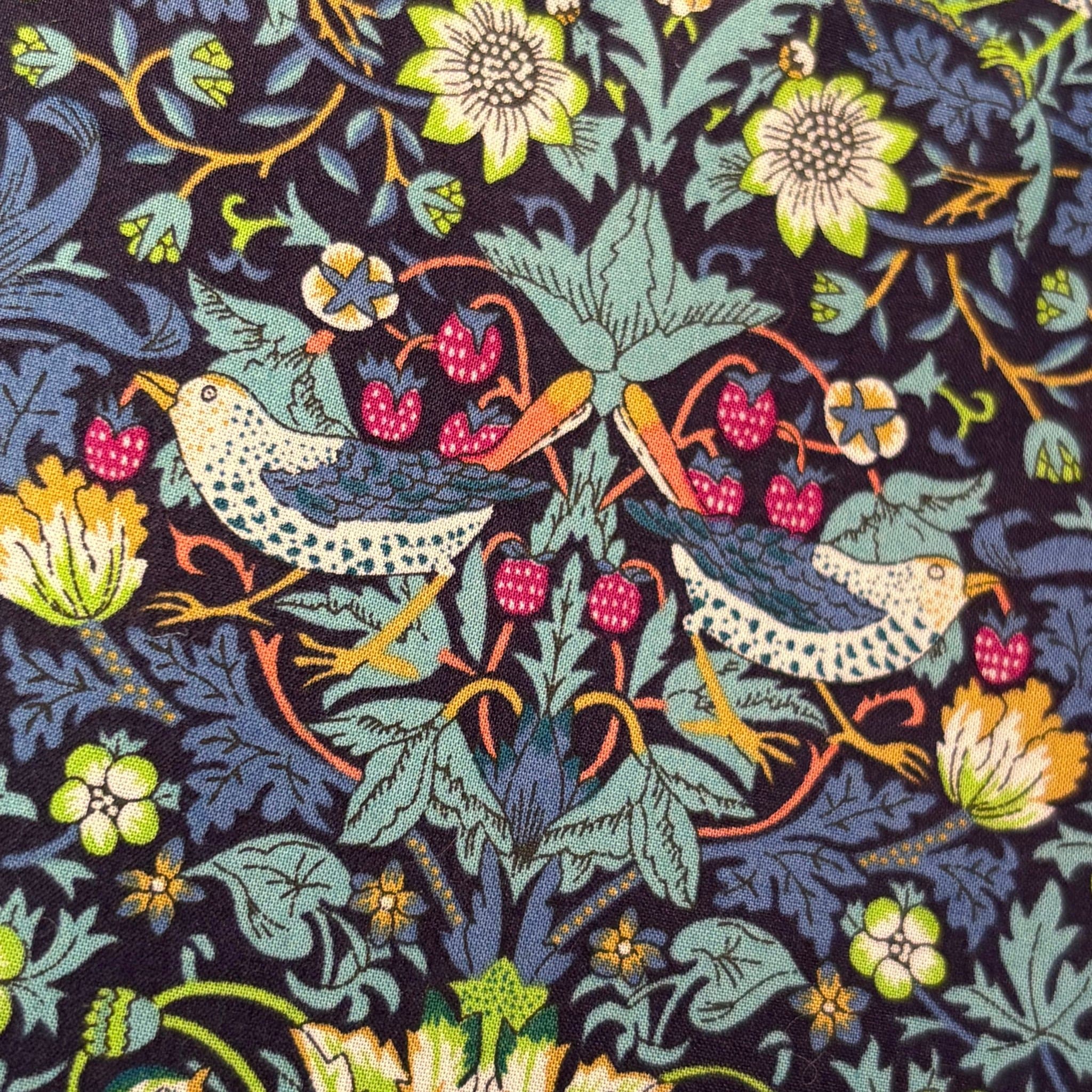 Liberty London Strawberry Thief William Morris väska sminkväska