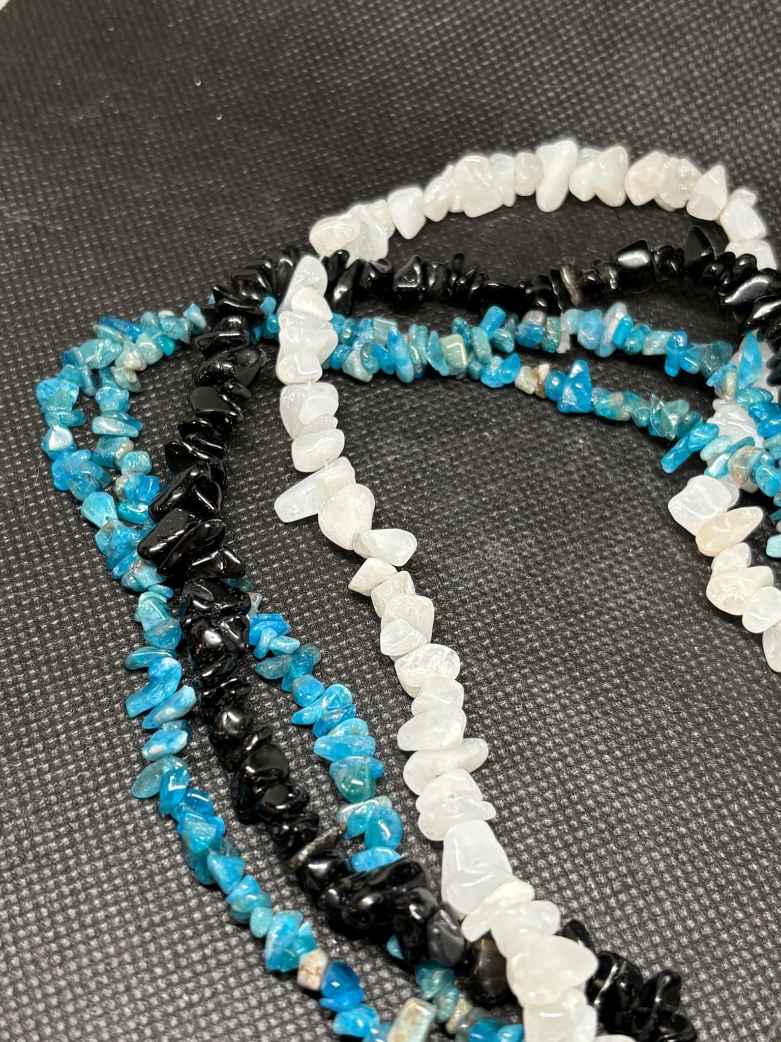 4 pärlsträngar aptit obsidian bergkristall