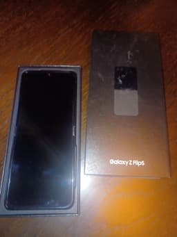Samsung Galaxy Z Flip5 256GB Graphite