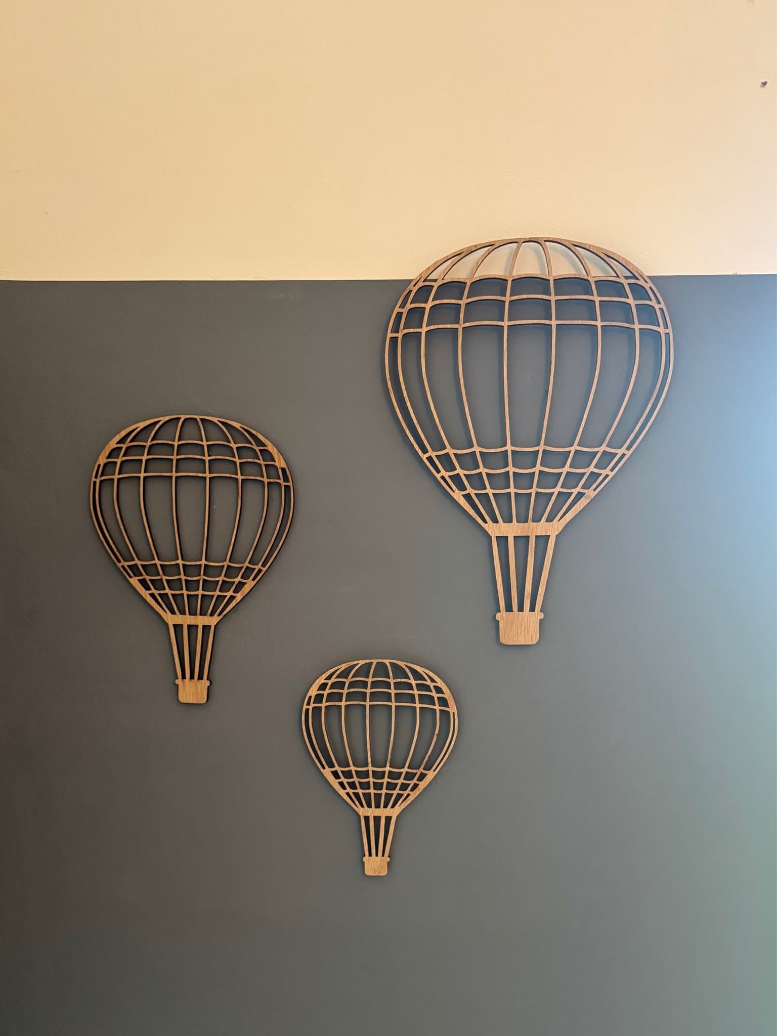 3 utskurna väggdekorationer luftballonger i ek