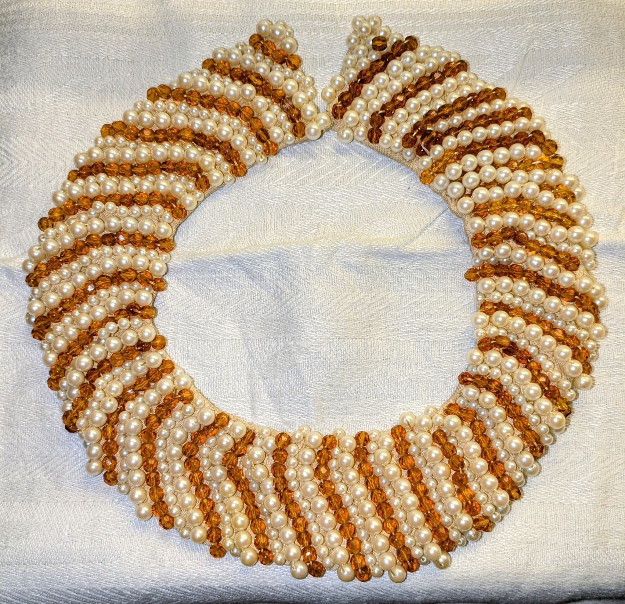 Vintage pärlkrage vit/bärnstensfärg