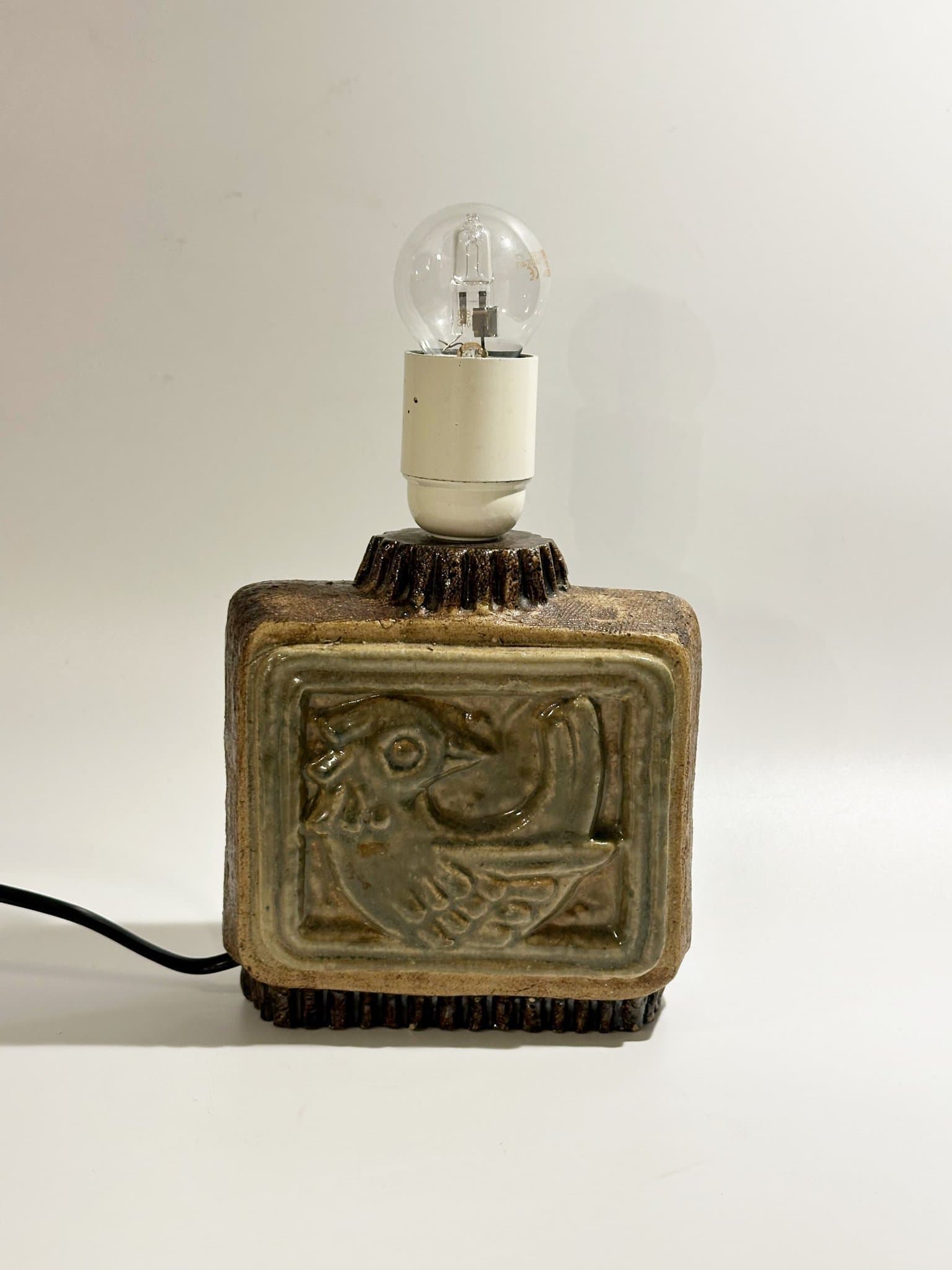 Willy Fischer - Vacker Bordslampa i keramik med fågelmotiv 1900tal