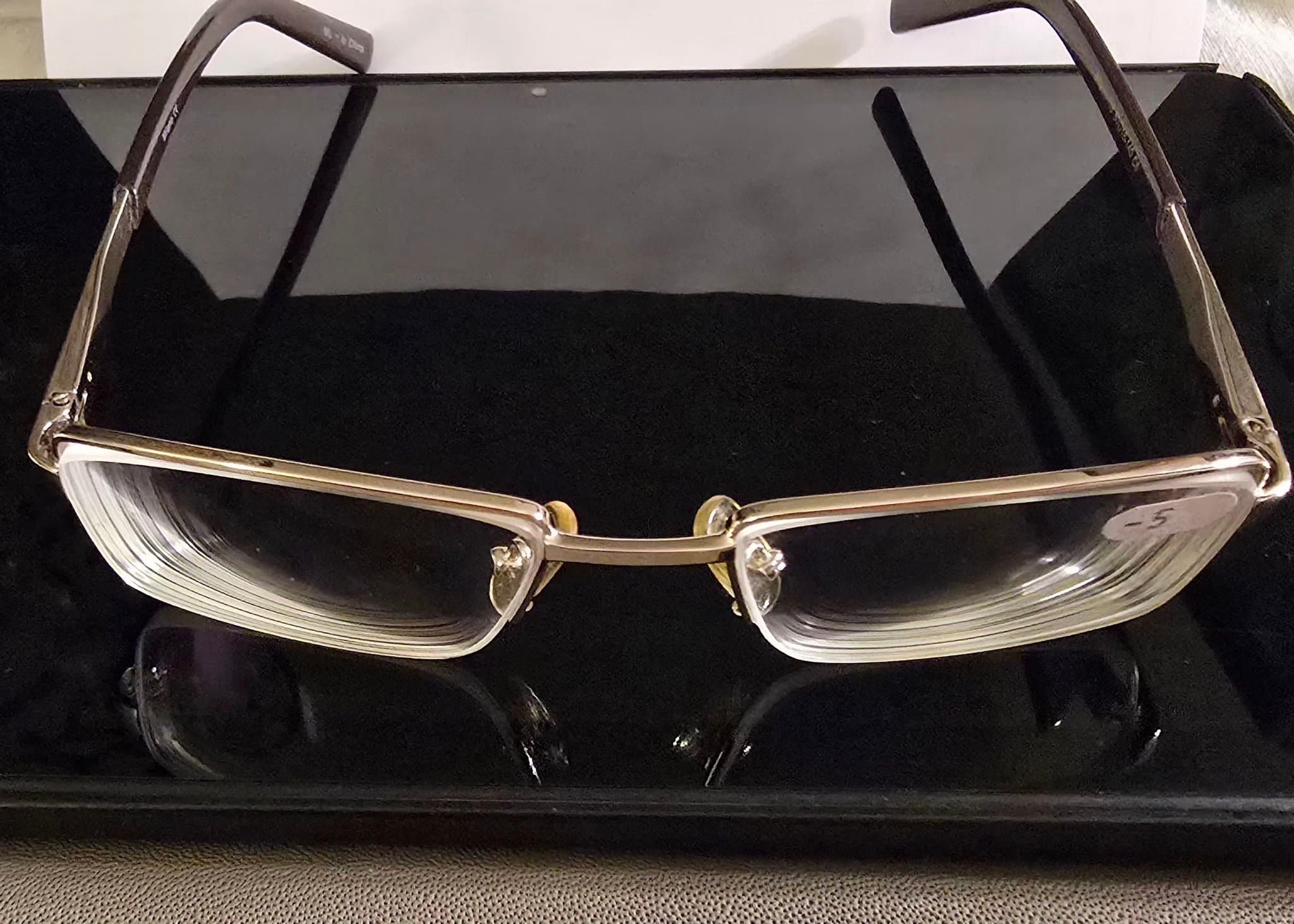 Helt nytt Myopia - 5.00 Glasögon med roda guldfärgad ram