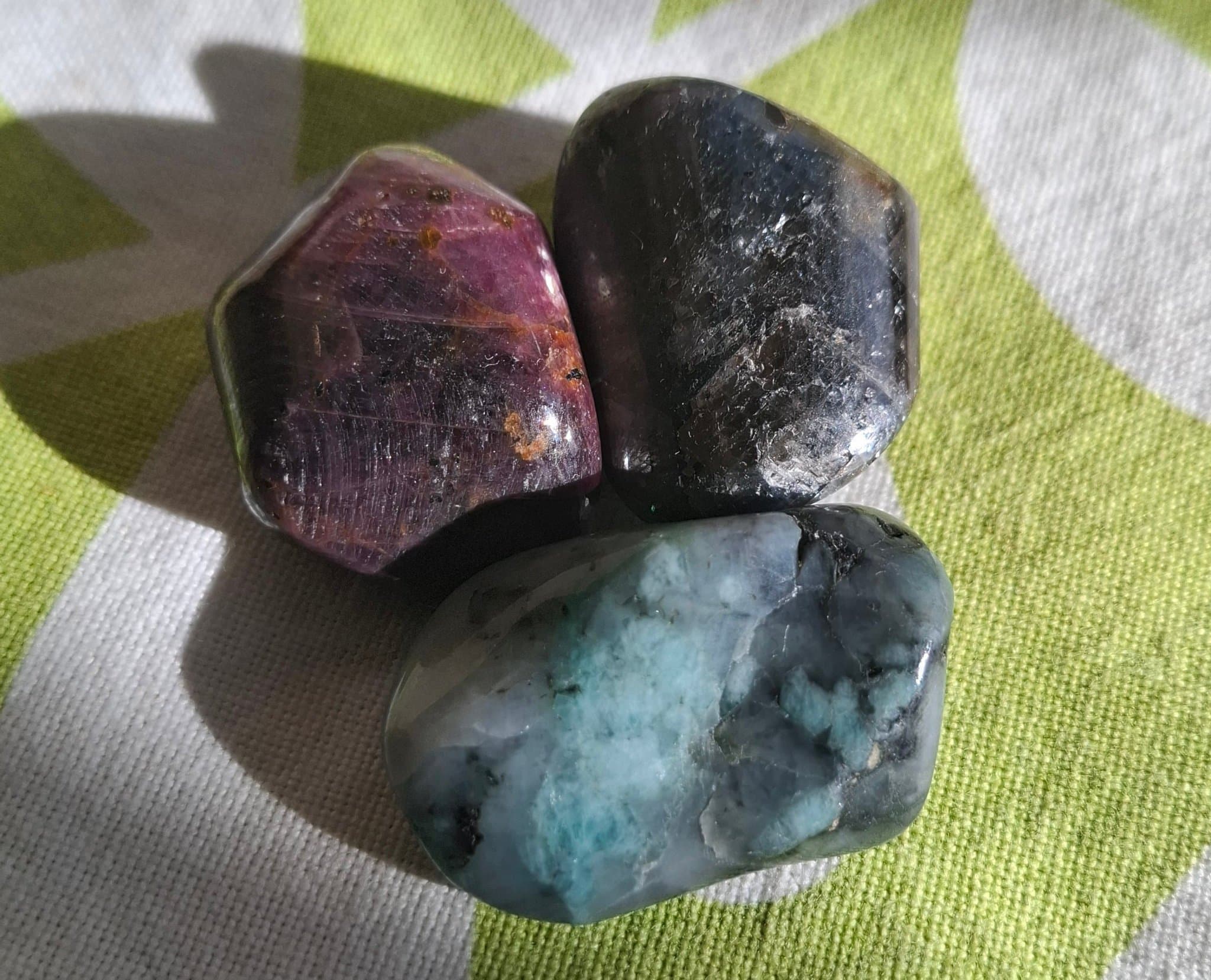 StenTrio : Rubin , Safir & Smaragd / 3st lyx stenar / Royal HEALING