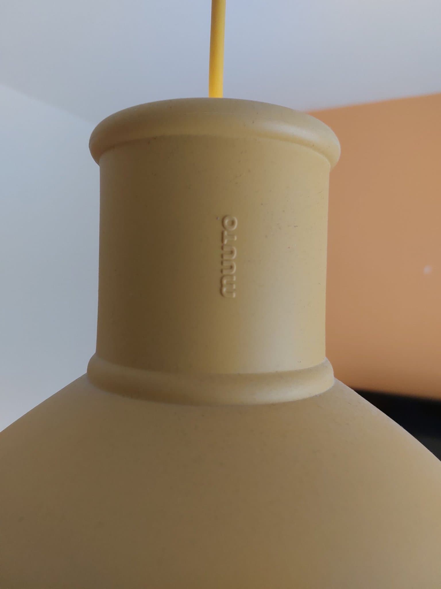 Pendellampa Muuto Unfold 1 gul och2 st grå