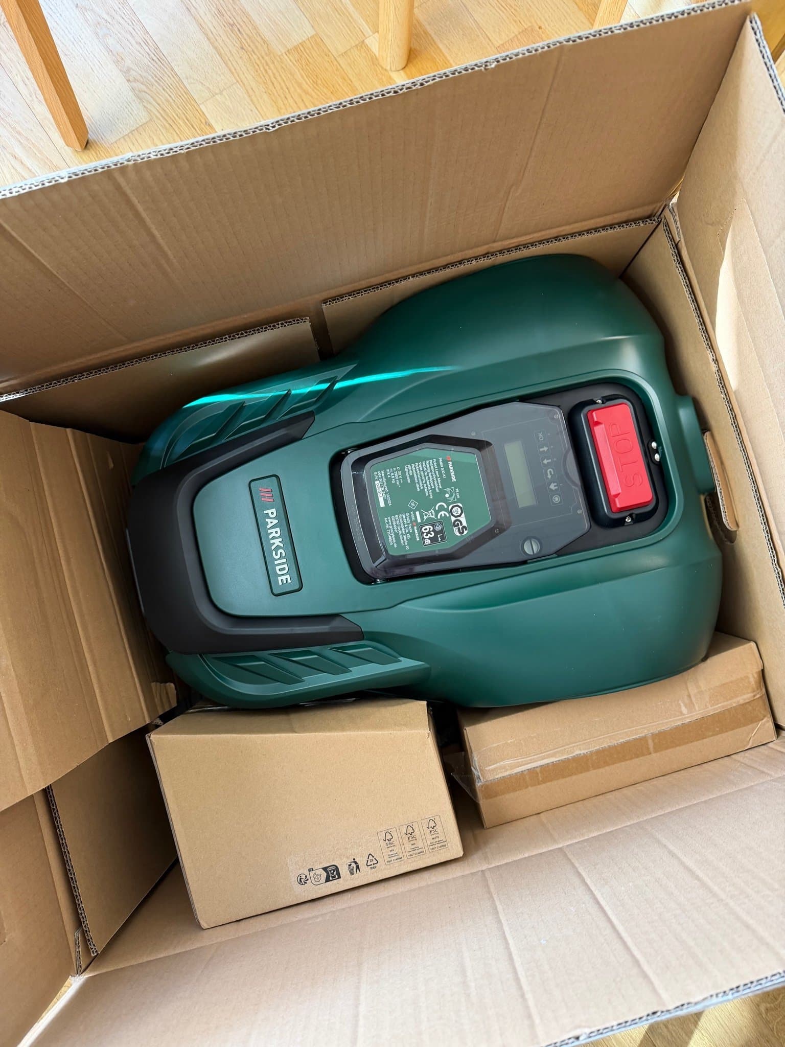 NY! Parkside robotgräsklippare -oanvänd, garanti över 2 år kvar robot lawn mower