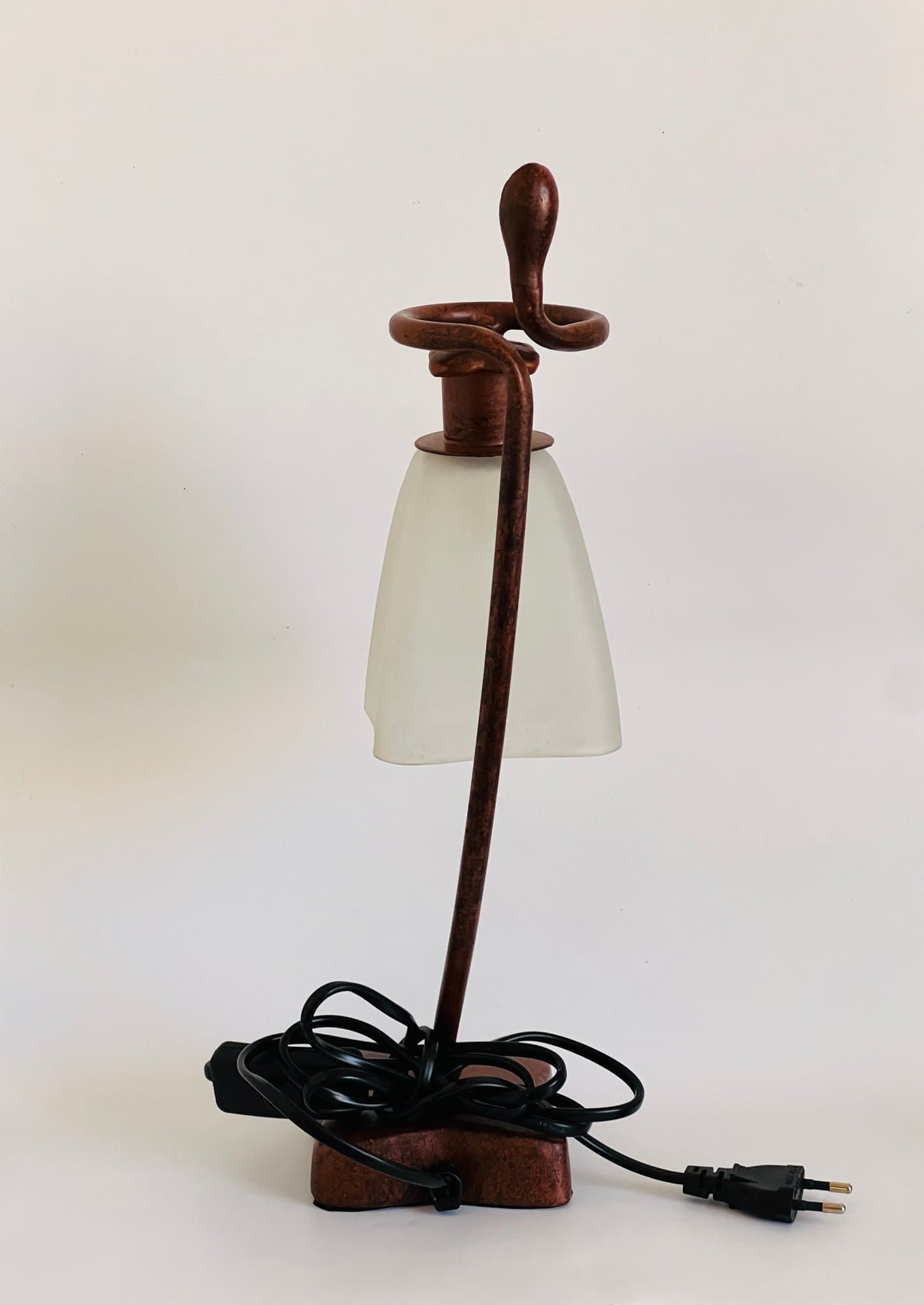 En unik bordslampa från Cotttex Sweden. – 40 cm hög