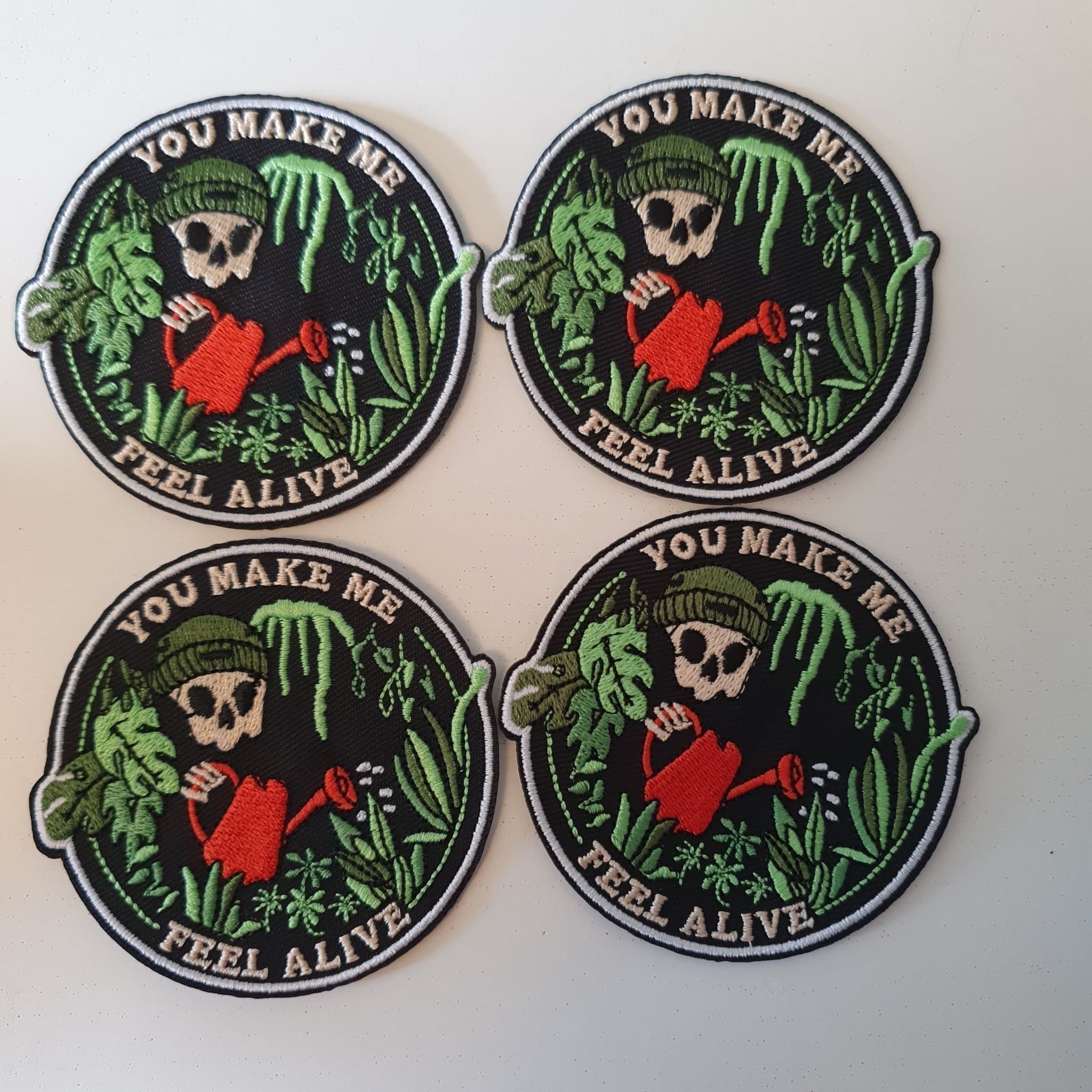 4 st Tygmärken - You Make Me Feel Alive