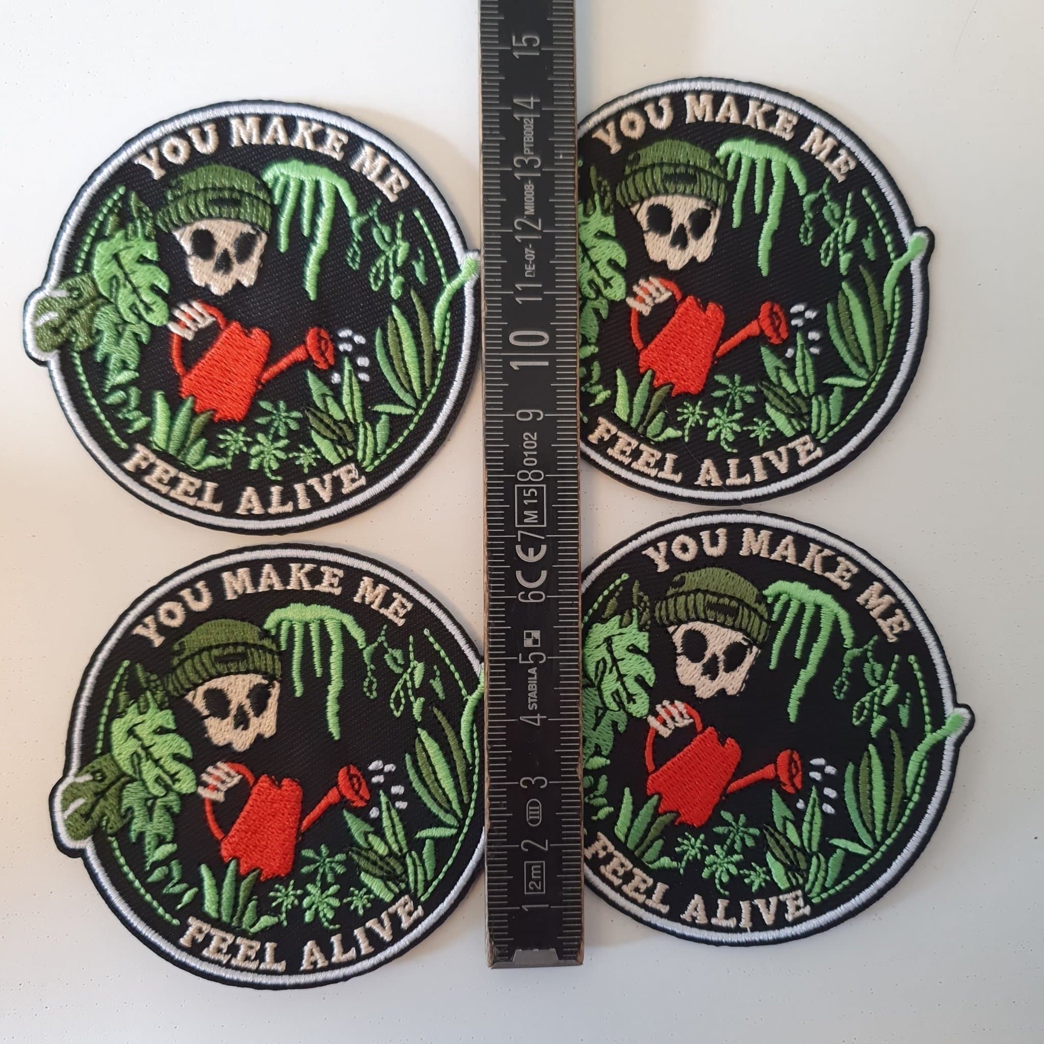 4 st Tygmärken - You Make Me Feel Alive