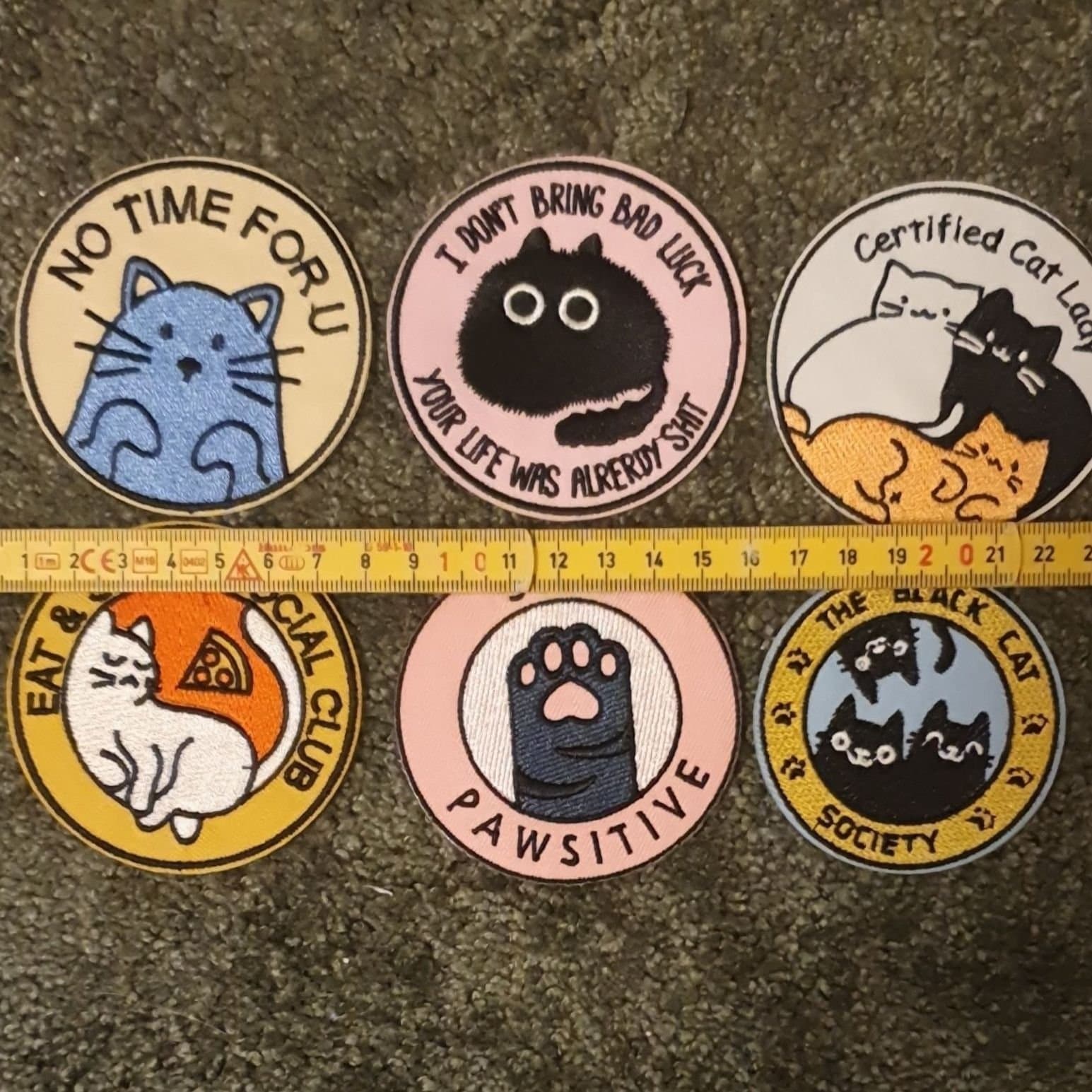 Set med 6 Broderade Tygmärken - Kattmotiv