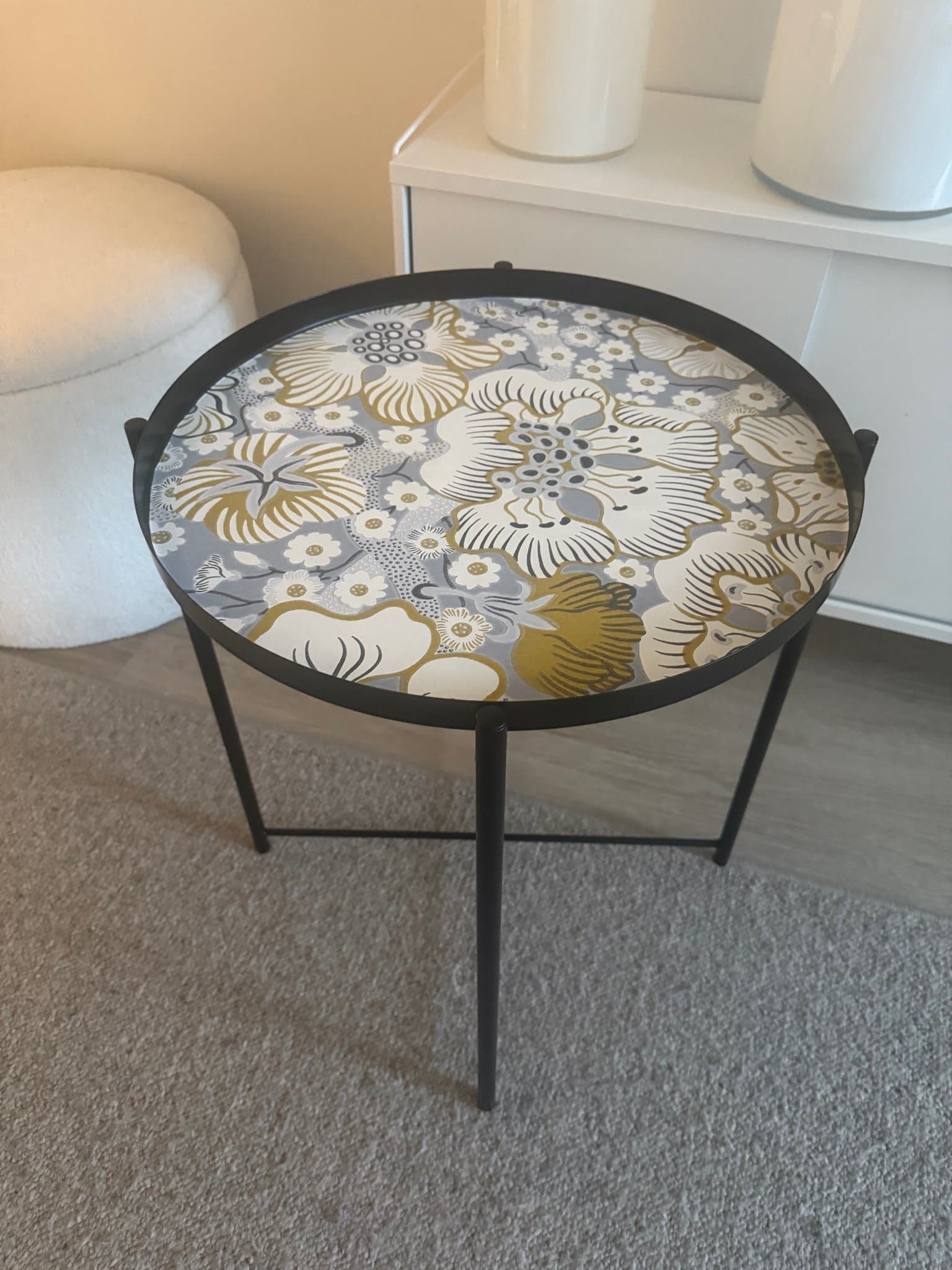 Brickbord i metall svenskt tenn eldblomman