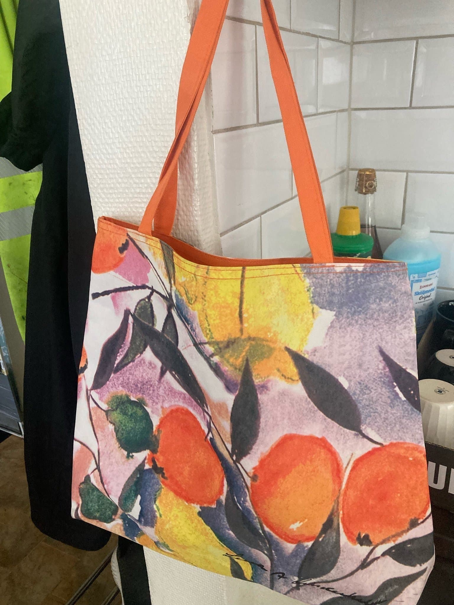 Lena A Linderholm flerfärgad väska
