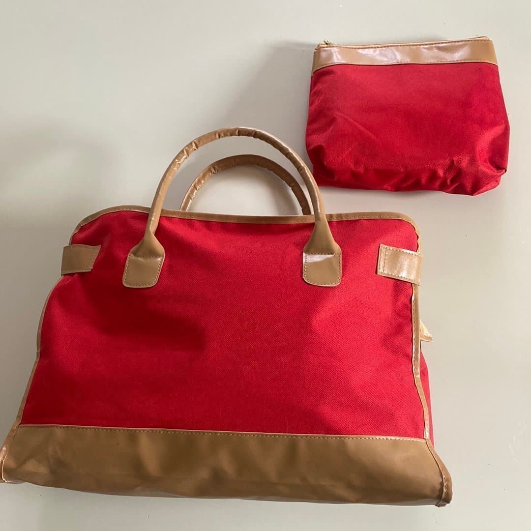 Röd Handväska med Necessär/Sminkväska