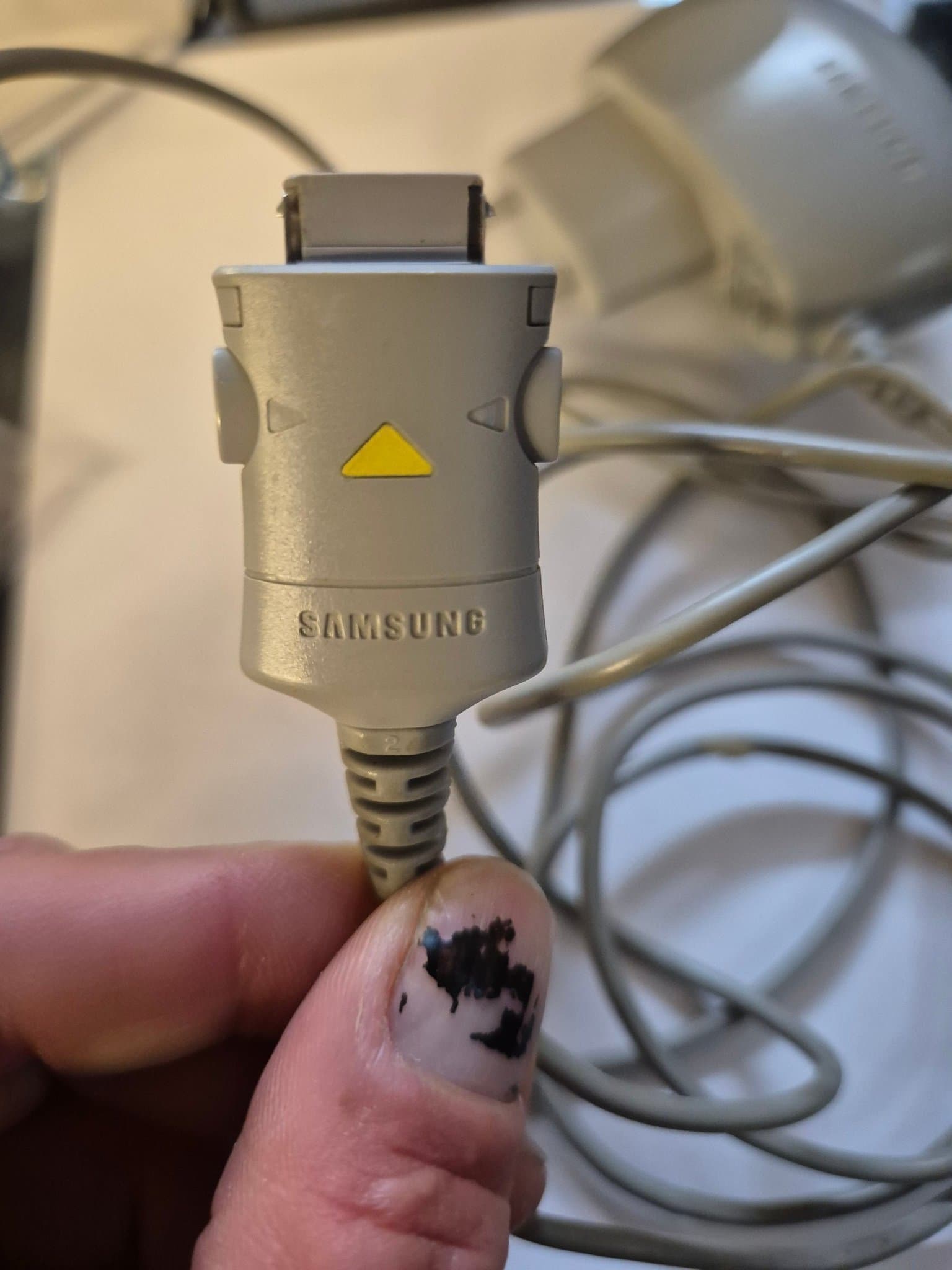 Samsung mobilladdare för äldre modell.