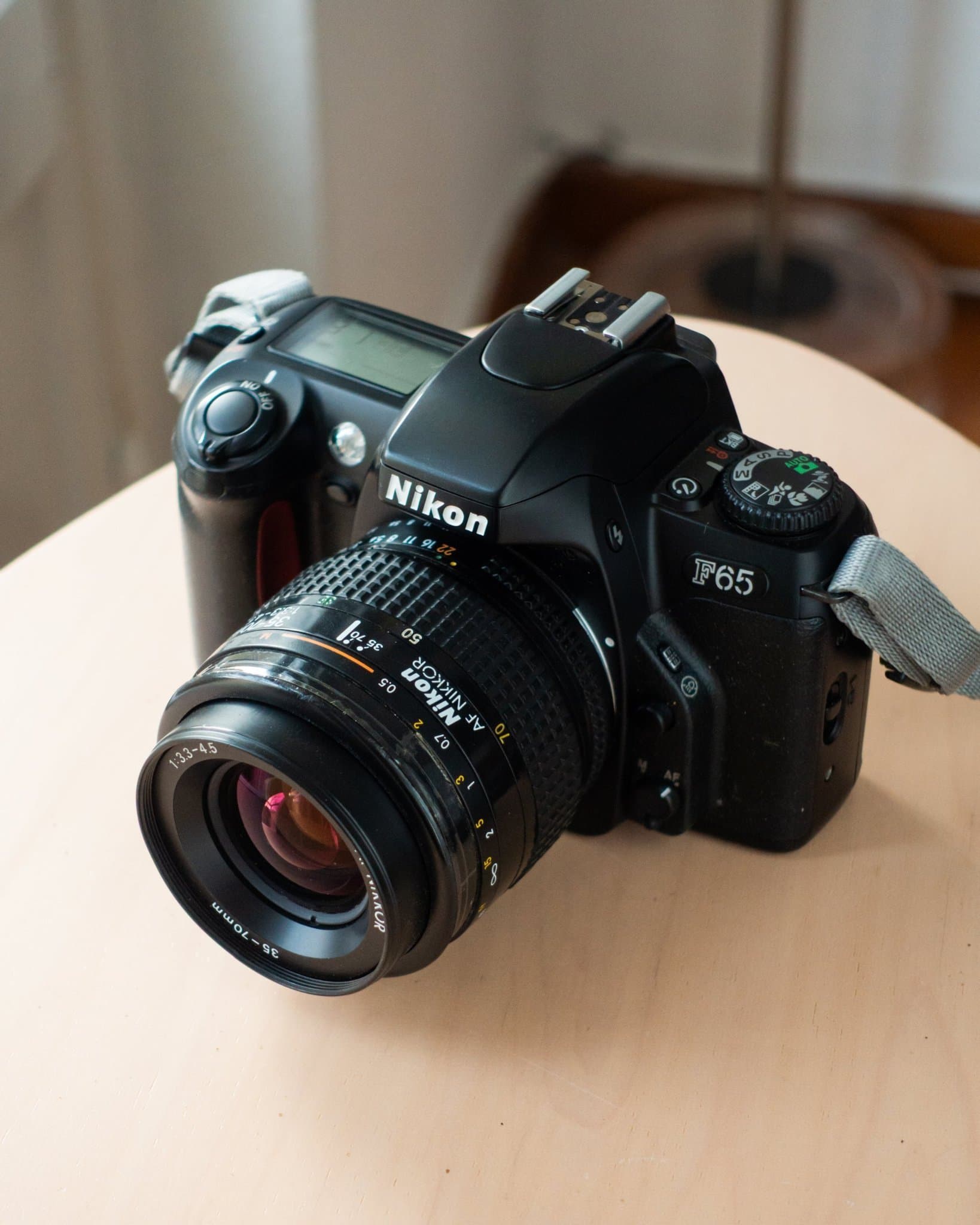 Nikon F65 35mm Analog SLR Camera + AF Zoom-Nikkor 35-70 mm f/3.3-4.5 Lens