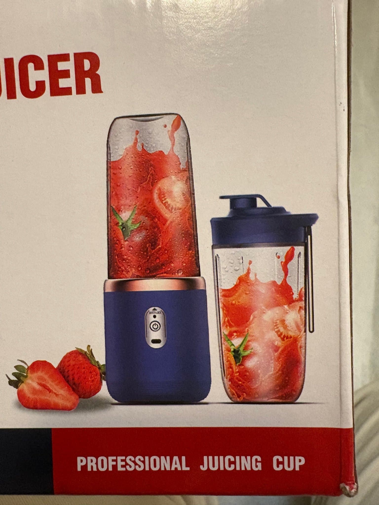 Bärbar elektrisk juicer med två flaskor