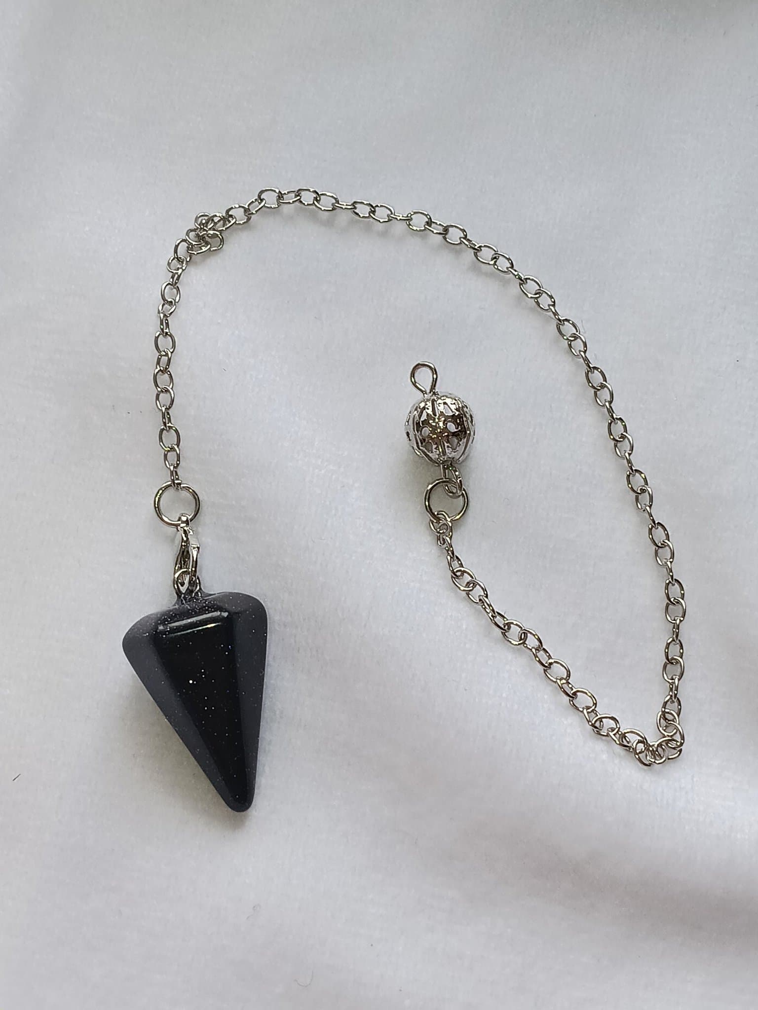 Pendel i Mörkblå Guldsten