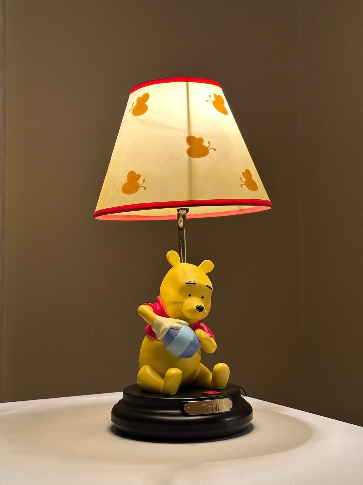 Sällsynt Vintage Disney ”Winnie the Pooh” Lampa i Super Skick! 1900tal