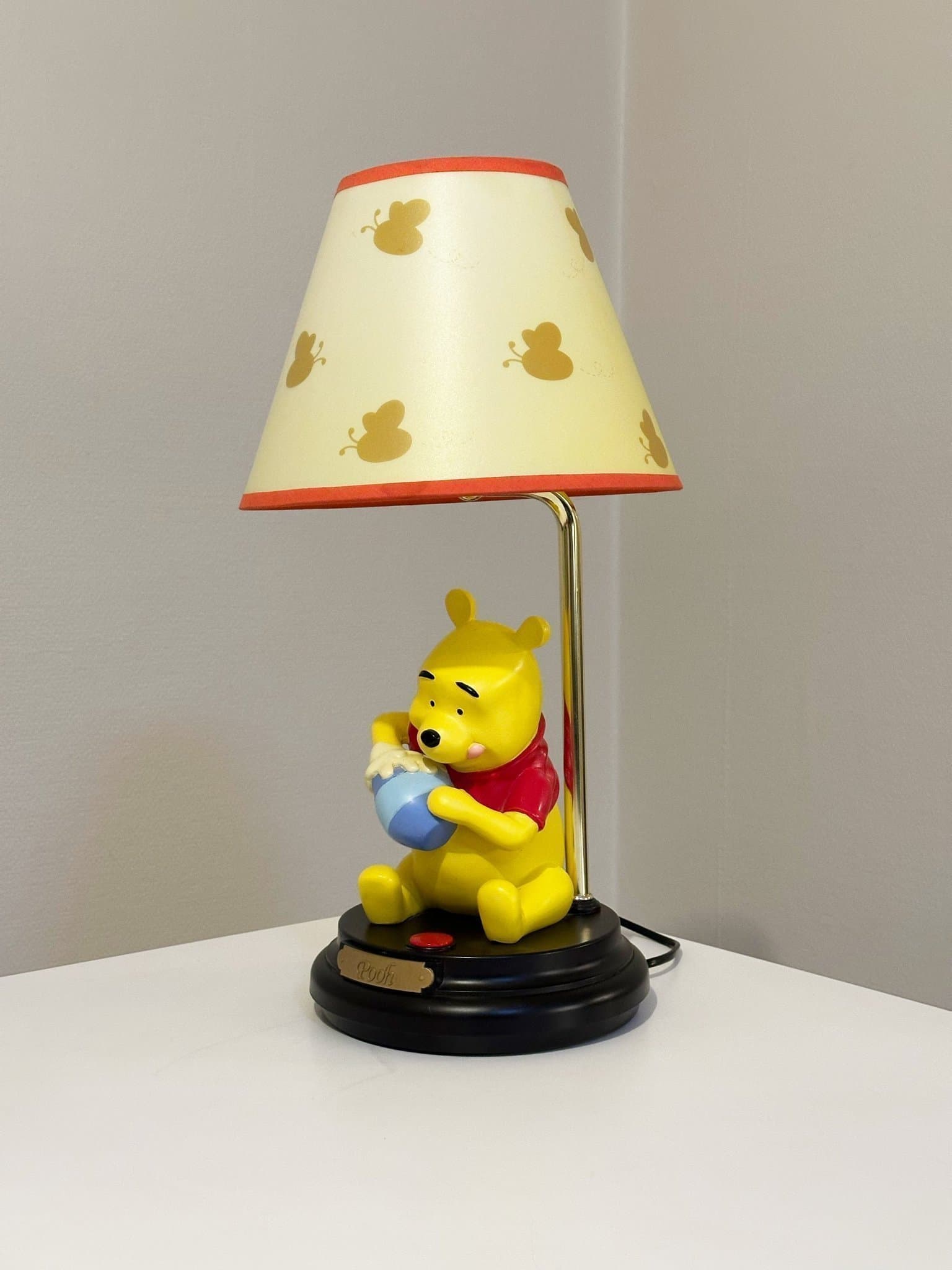 Sällsynt Vintage Disney ”Winnie the Pooh” Lampa i Super Skick! 1900tal