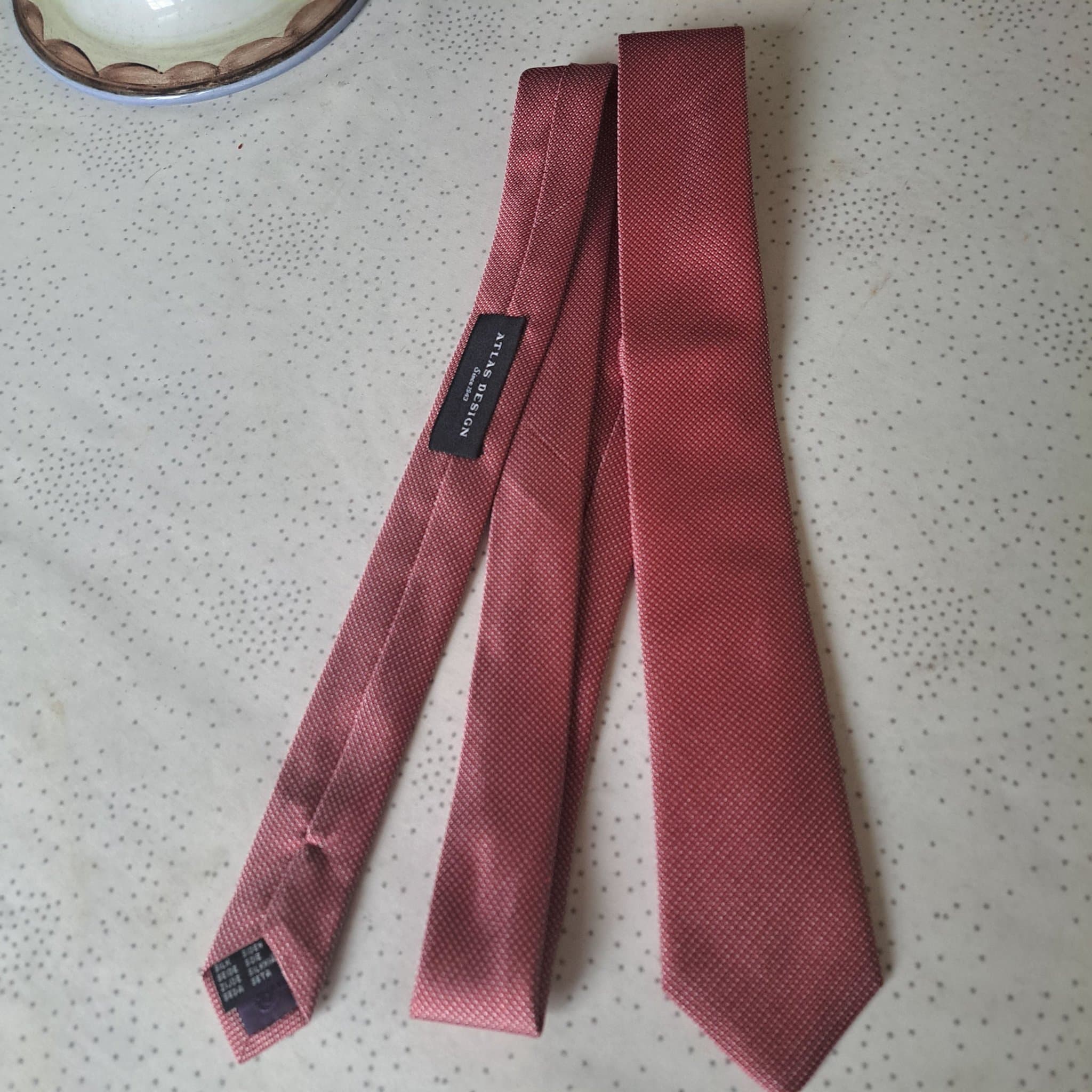 Smal slips ljusrött siden