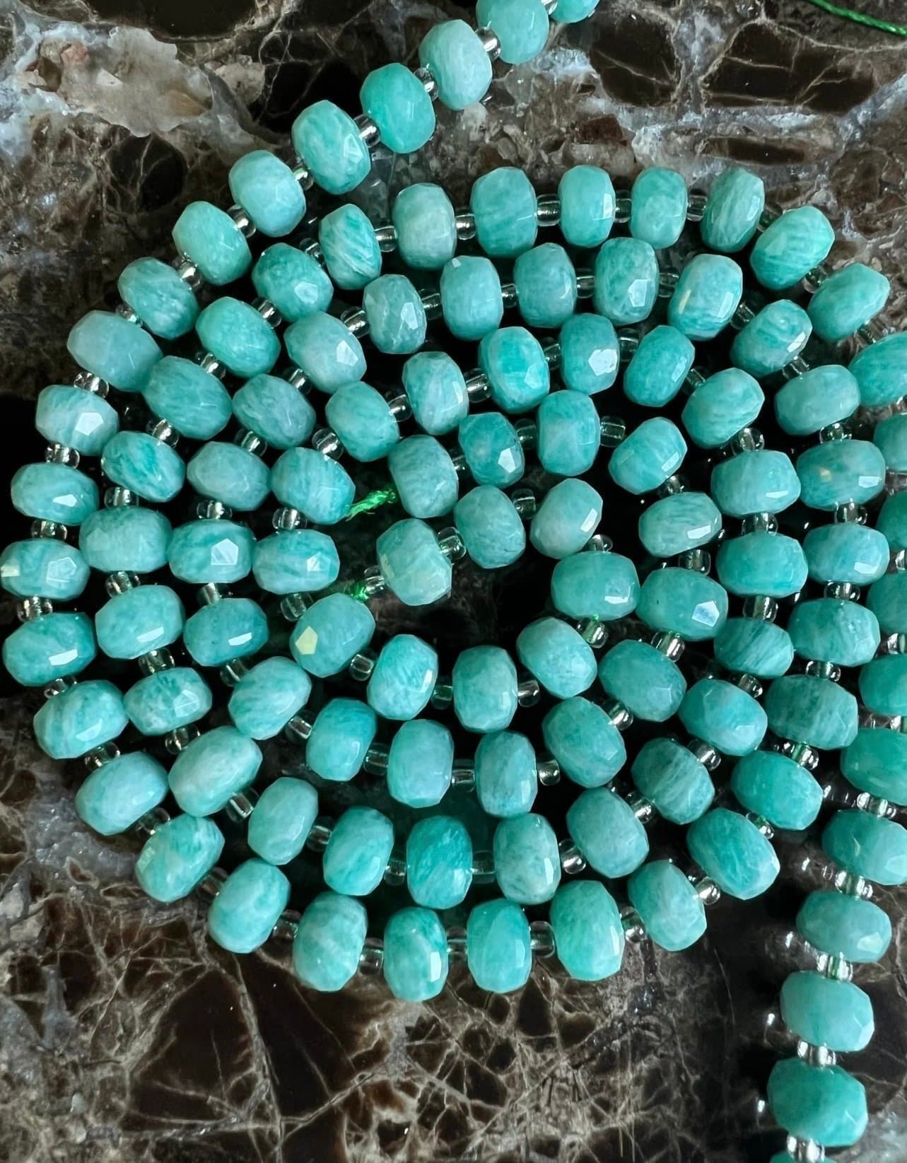 Sista exet Amazonitpärlor, en sträng