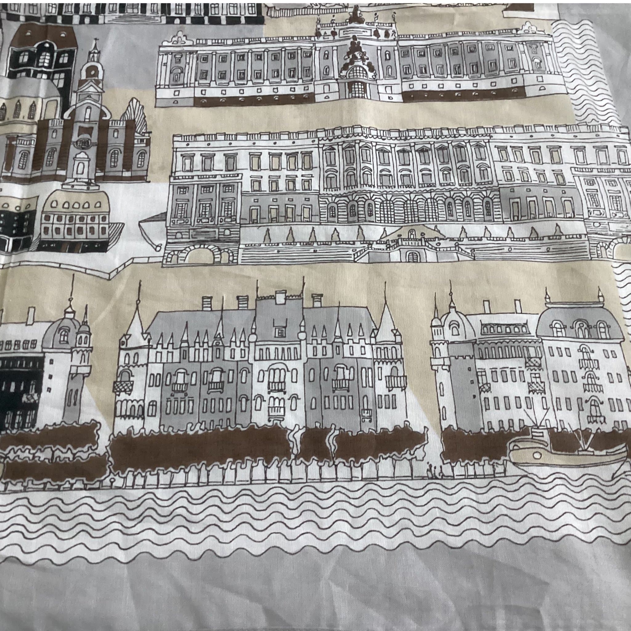 Scarfs från Nordiska Kompaniet flerfärgad scarf kända byggnader i Stockholm