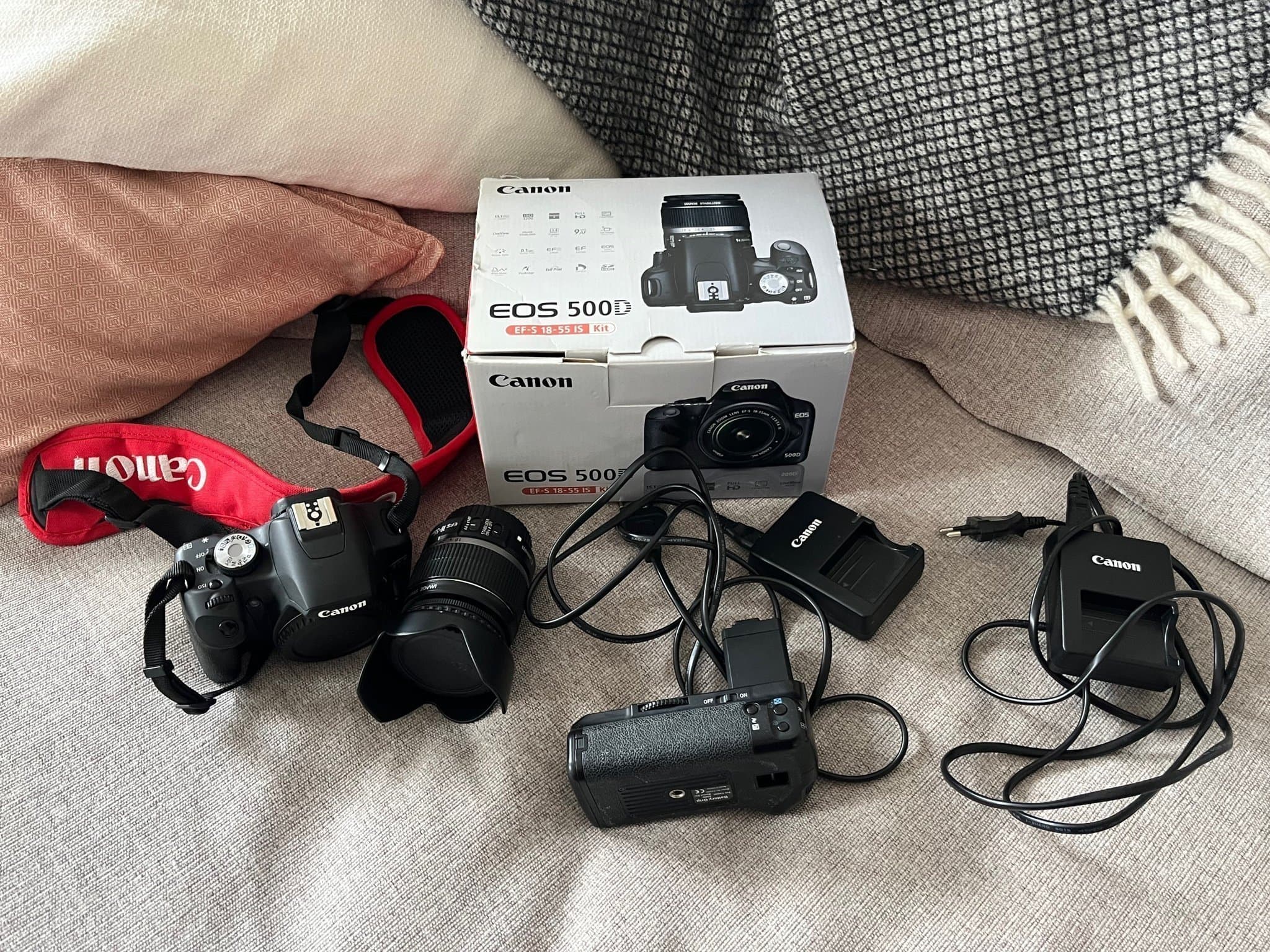 Canon EOS 500D + objektiv + tillbehör