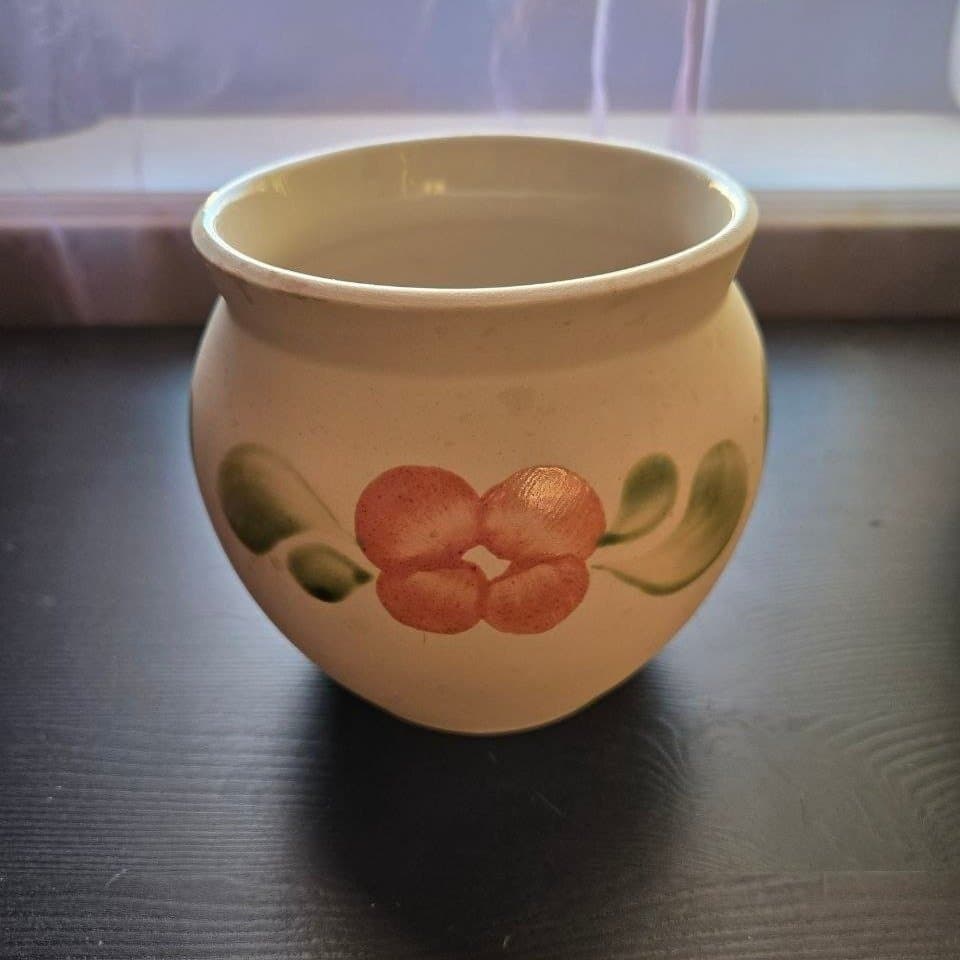 Gabriel, Kruka med handmålat blommotiv i rött och grönt, keramik, vintage.